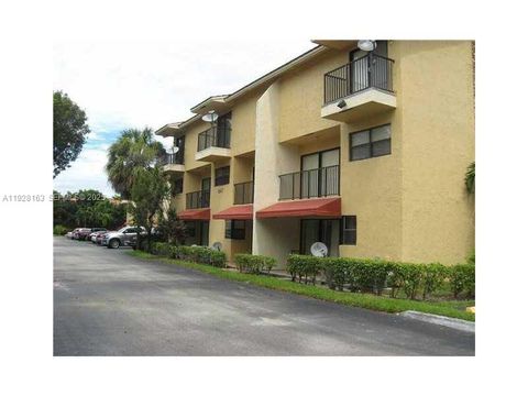 2997 Riverside Dr 212 Coral Springs FL 33065