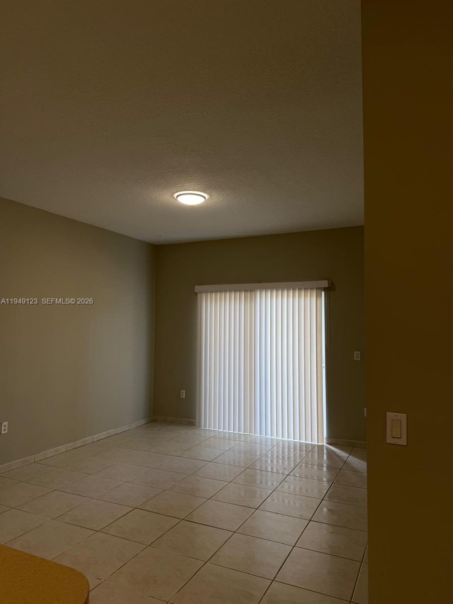 PALM GARDENS AT DORAL CON - Residential