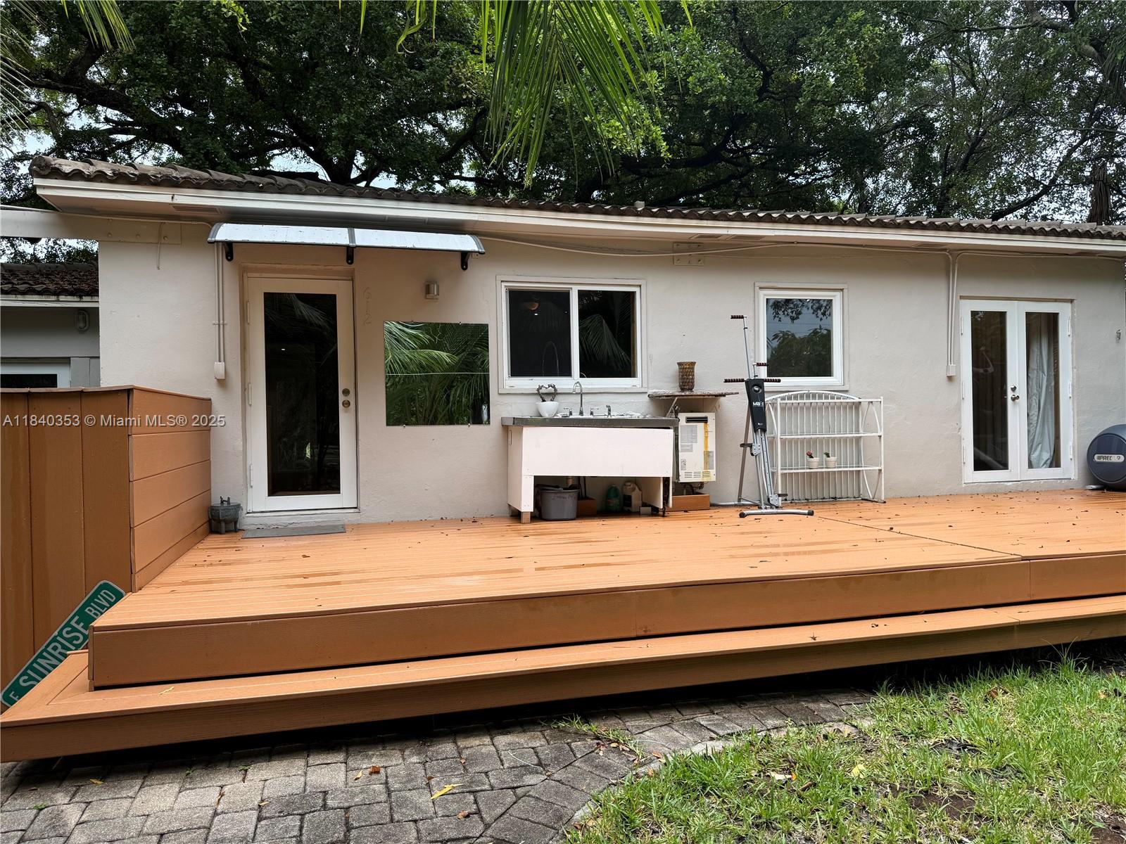 CROISSANT PARK RIVER SEC - Residential Lease