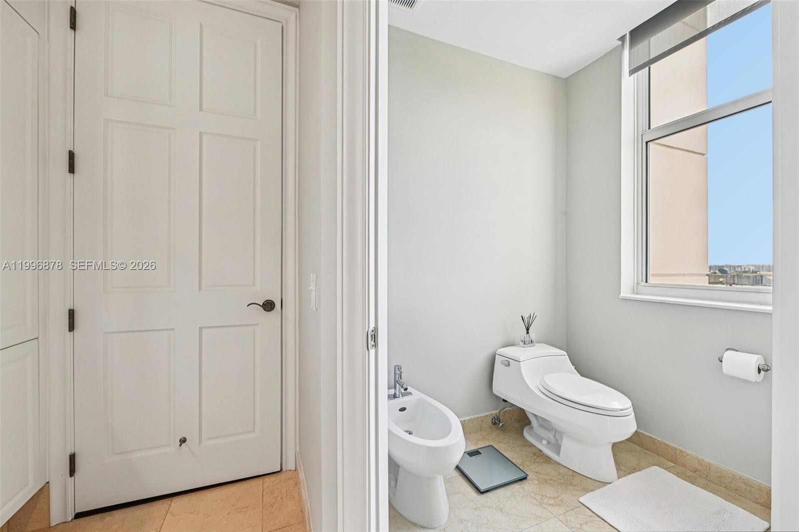 GABLES ON THE GREEN CONDO - Residential Lease