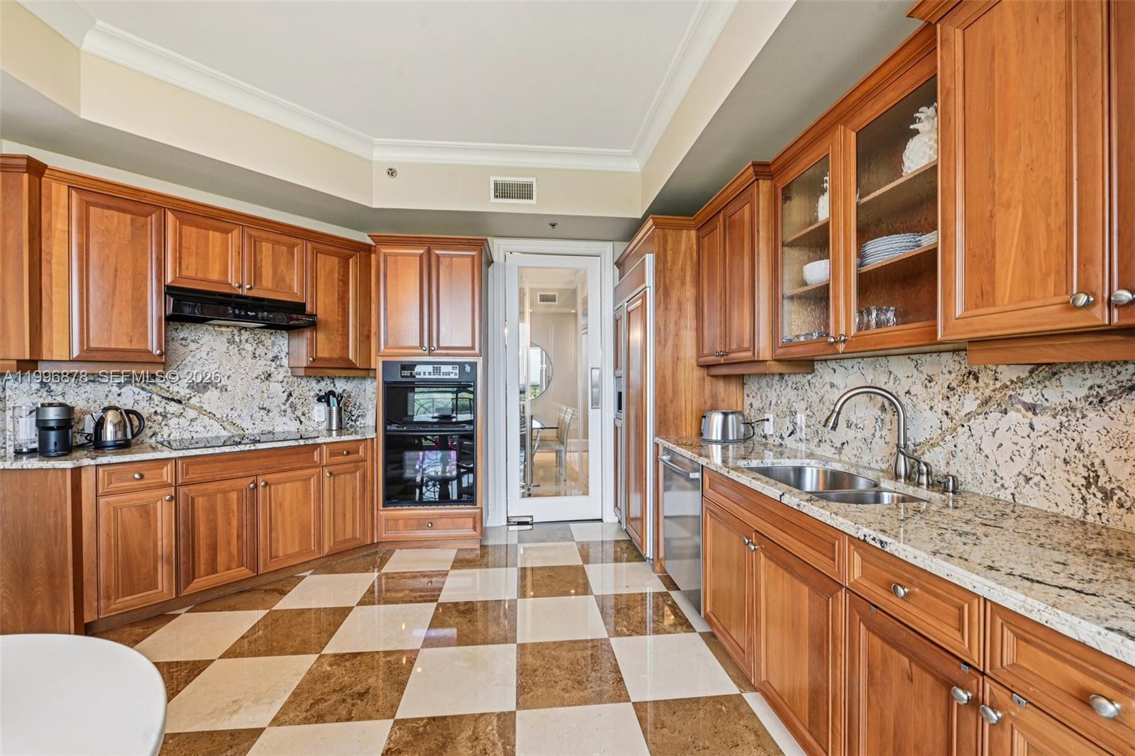 GABLES ON THE GREEN CONDO - Residential Lease