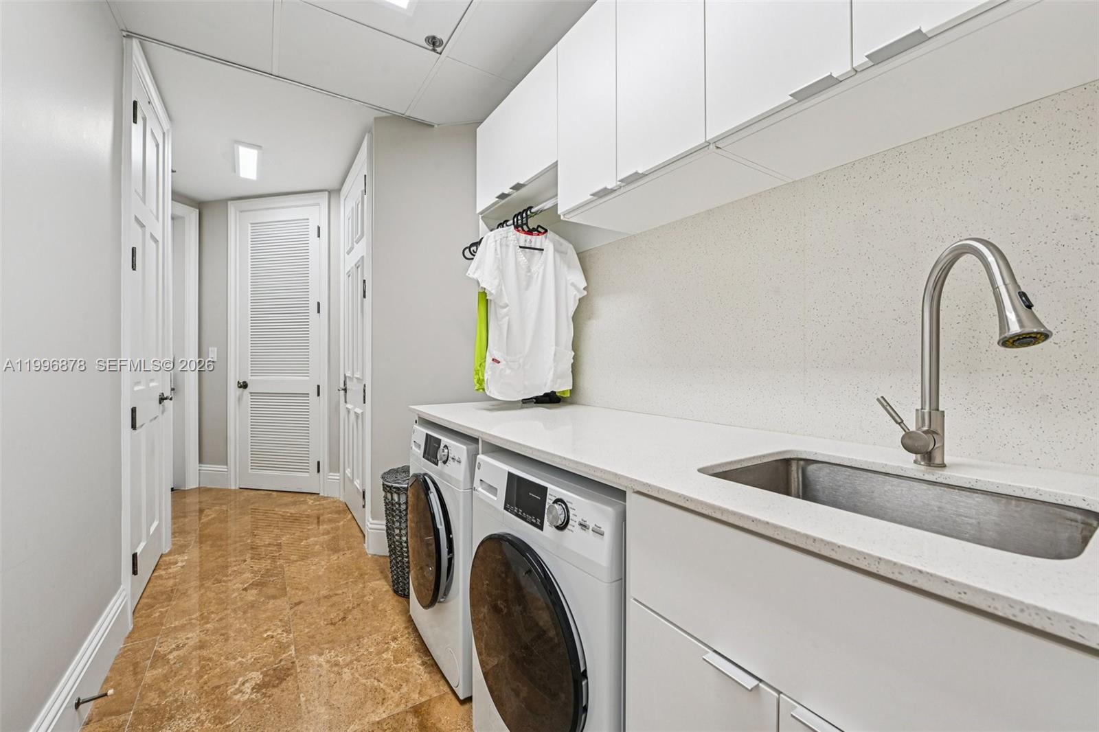 GABLES ON THE GREEN CONDO - Residential Lease