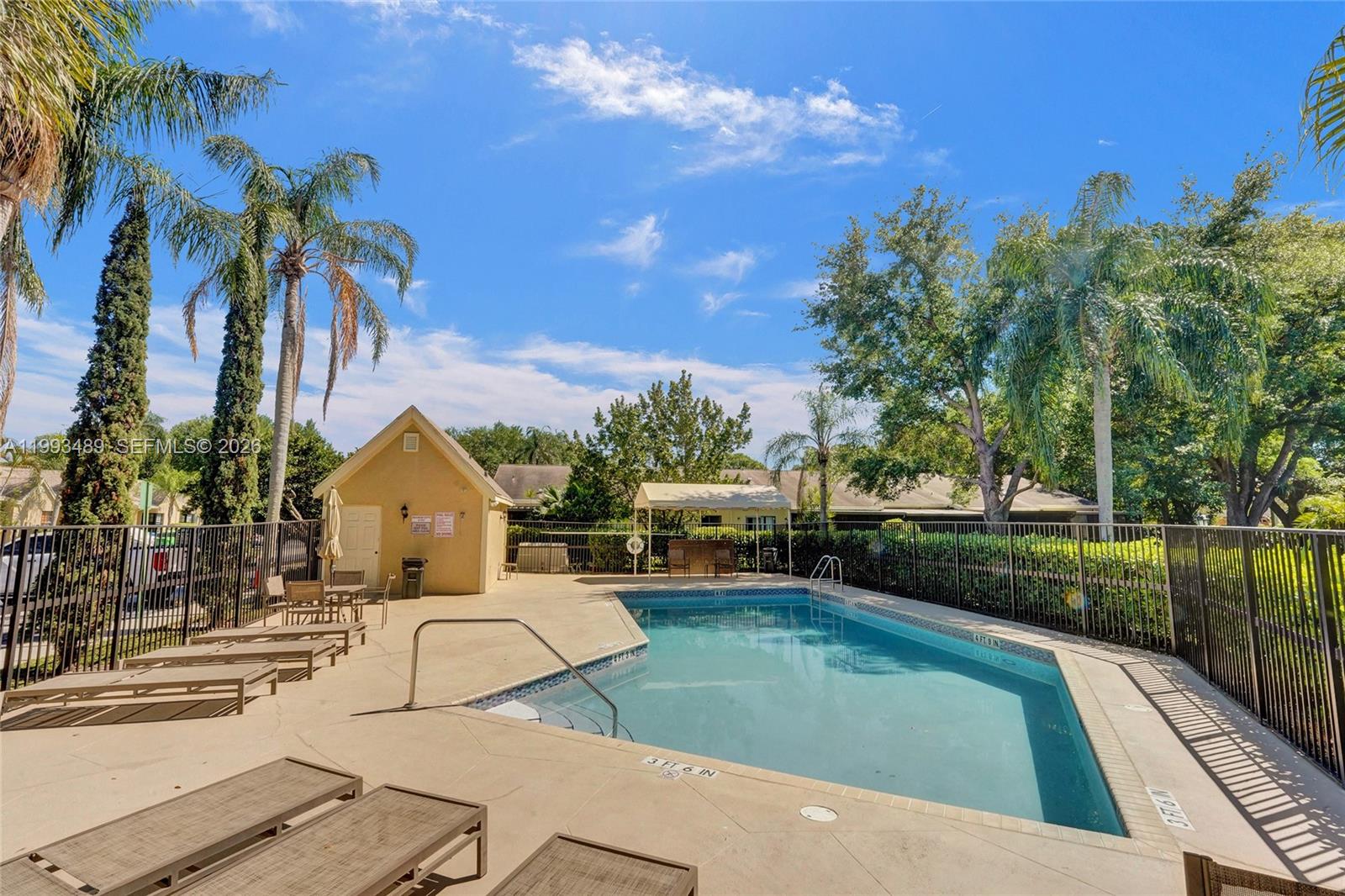 Fairway Club Townhomes - Residential