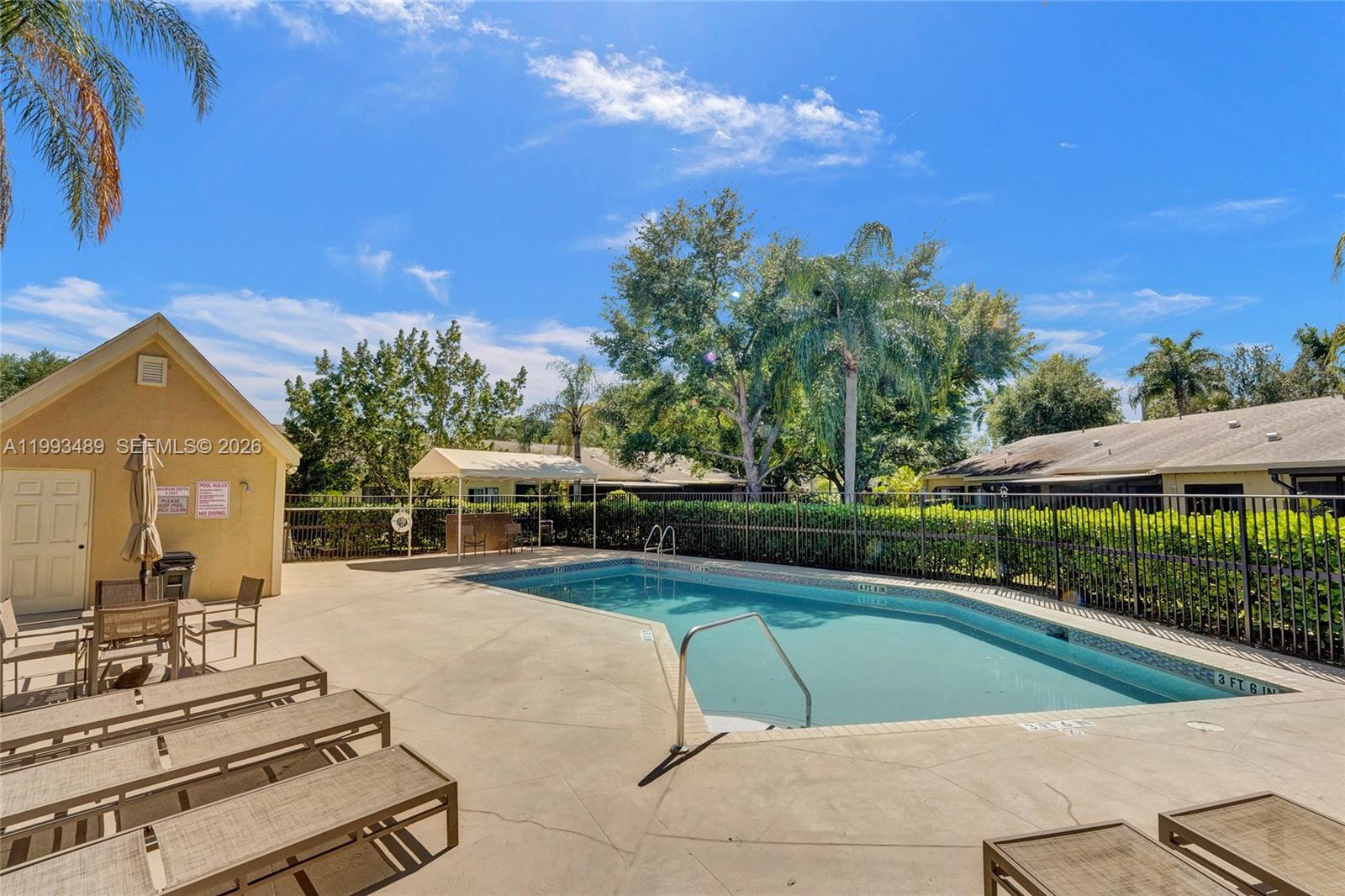 Fairway Club Townhomes - Residential