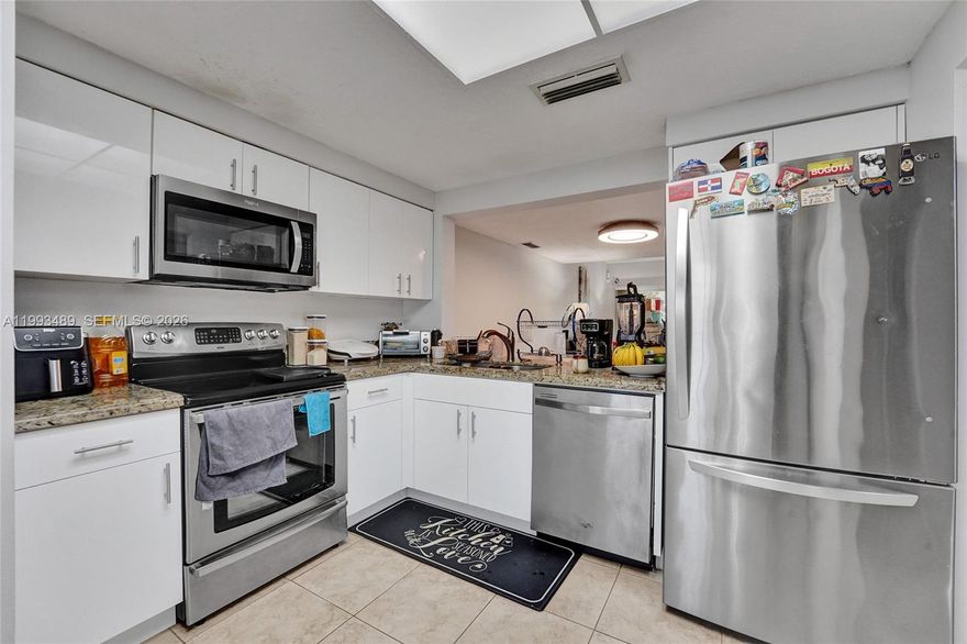 Gorgeous Townhouse 3 Bedrooms 2½ Baths in The Family-Oriented Community of Fairway Club Townhomes Located in The Heart of Sunrise. Home Features Wood Cabinets, Granite Countertops, White Appliances in The Kitchen, Ceramic Tiled Floors Downstairs, and Laminate Flooring Upstairs. Large Screened Patio Large Master Bedroom & Beautiful 2nd & 3rd Bedrooms. Great Schools in The Area. A Warm and Safe Place to Live In. Quiet And Family Neighborhood. Close to Major Highways, Restaurants, and Shopping Centers.