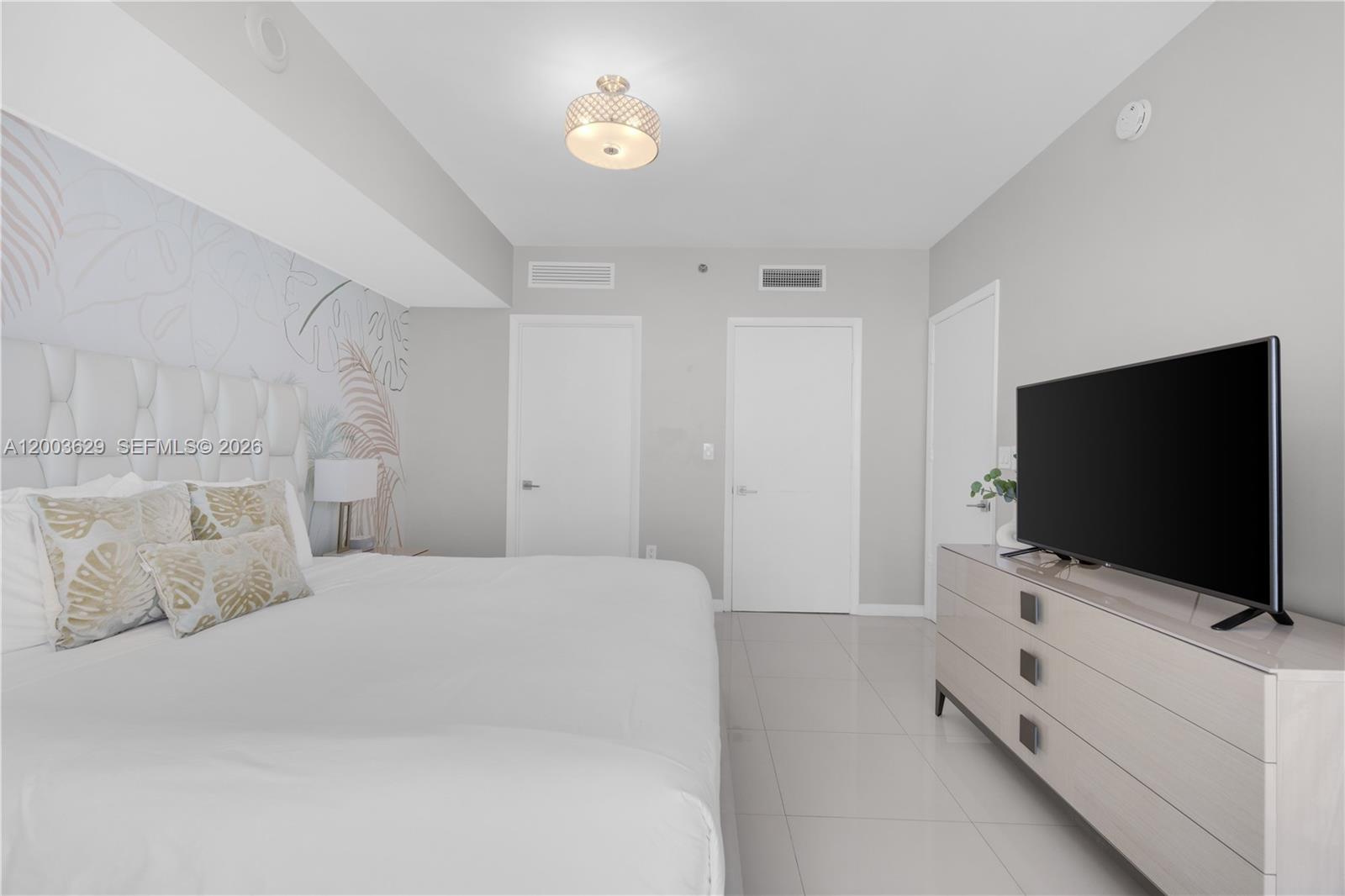 ICON BRICKELL CONDO NO 3 - Residential