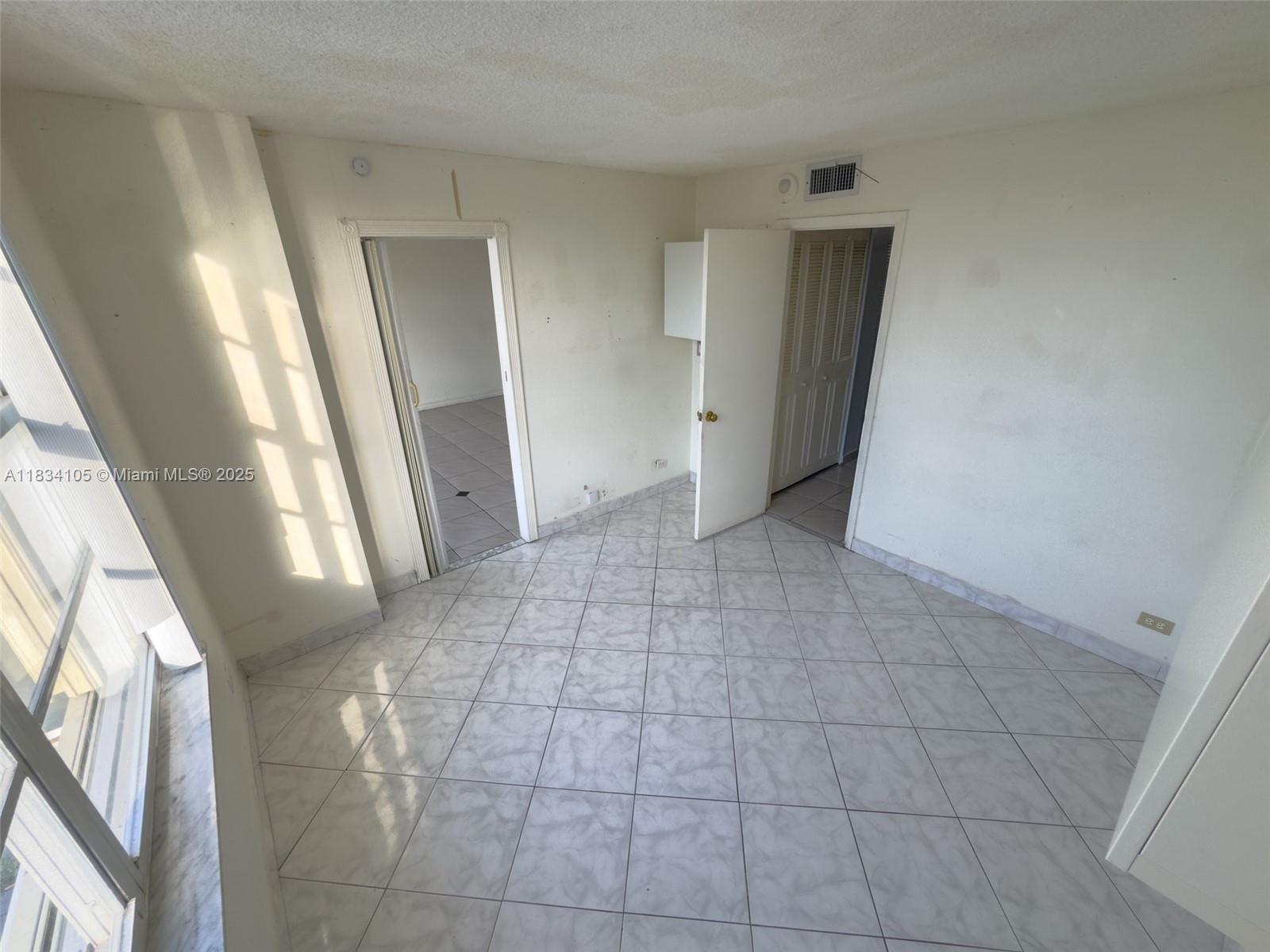 230 174th St 2207