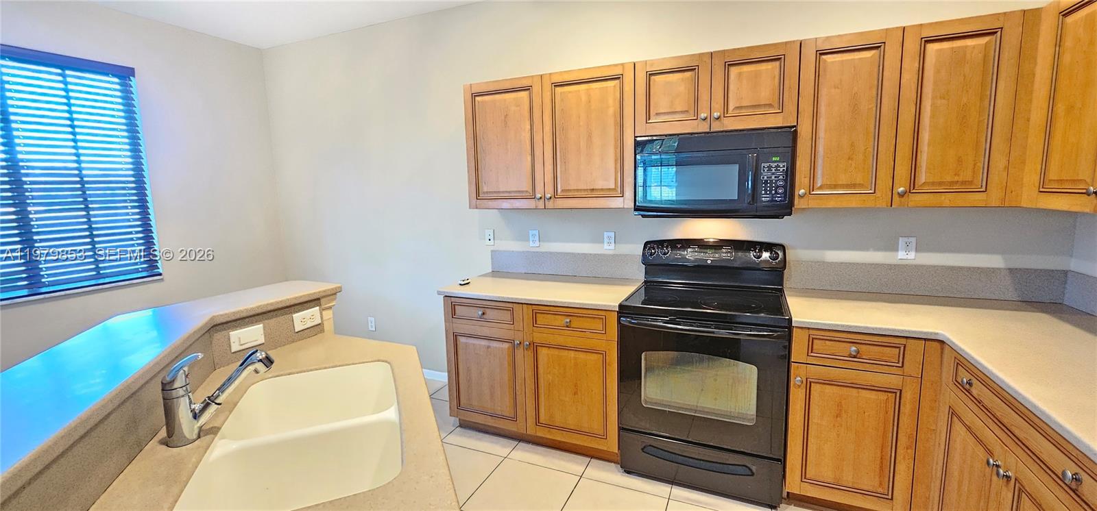 MARSH HARBOUR - Residential