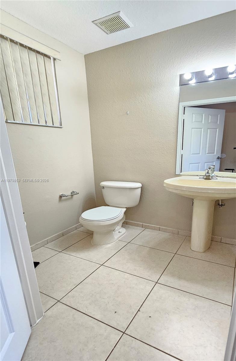 MARSH HARBOUR - Residential