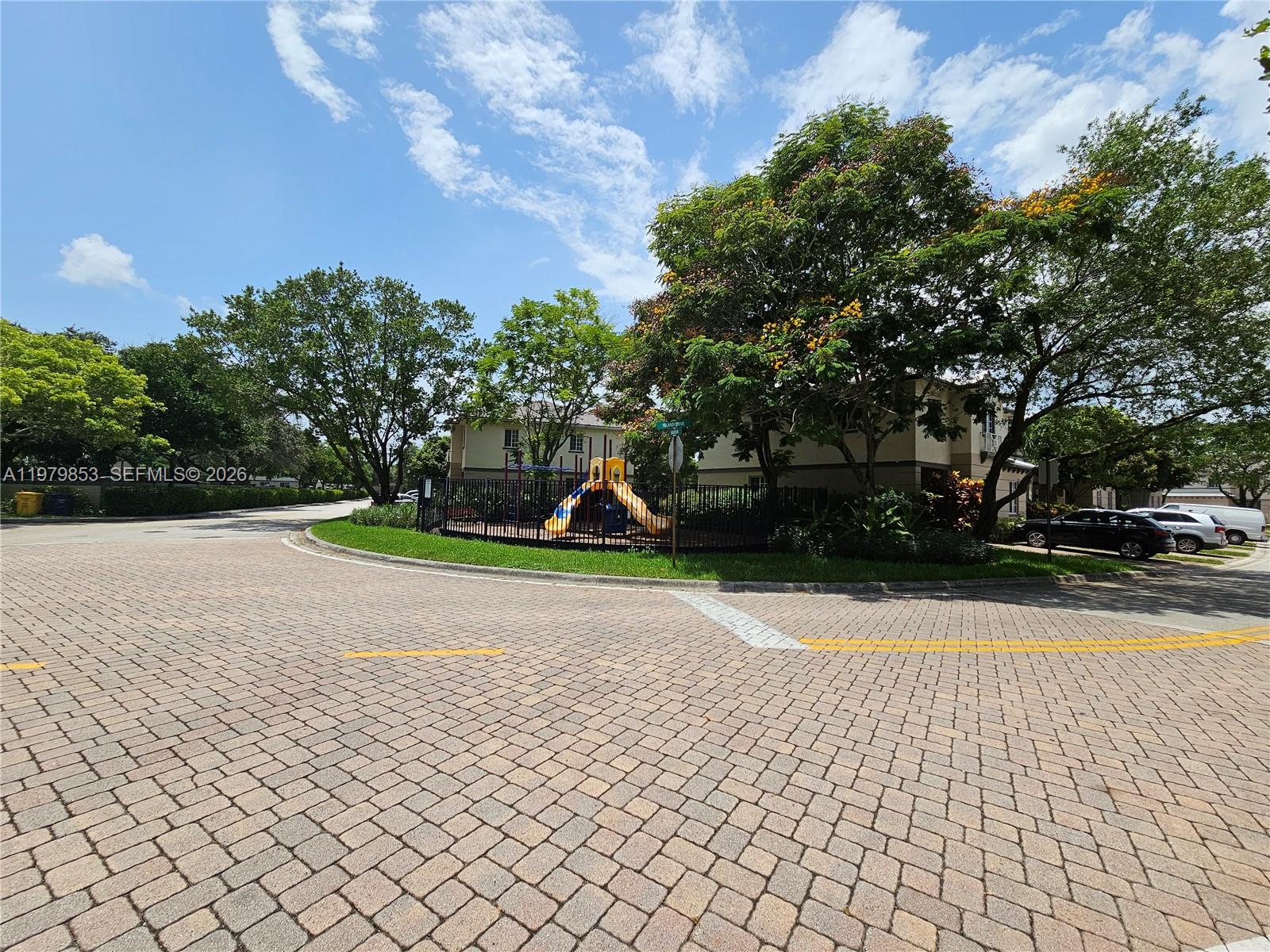 MARSH HARBOUR - Residential