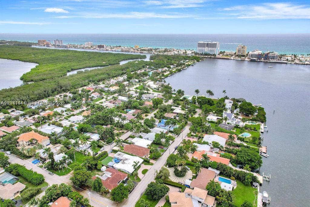 HOLLYWOOD LAKES SECTION - Residential Lease