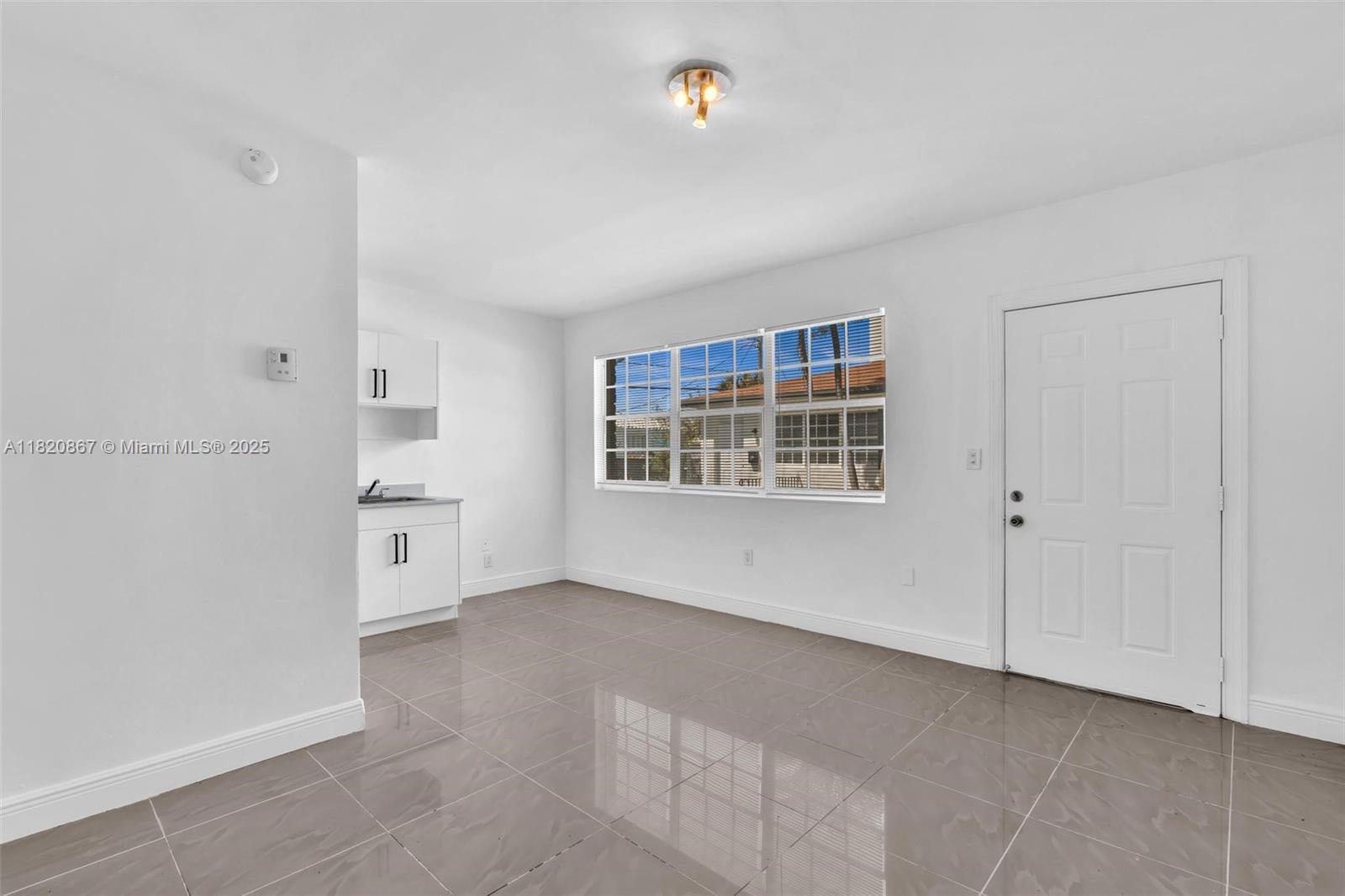 BISCAYNE BCH SUB - Residential Income