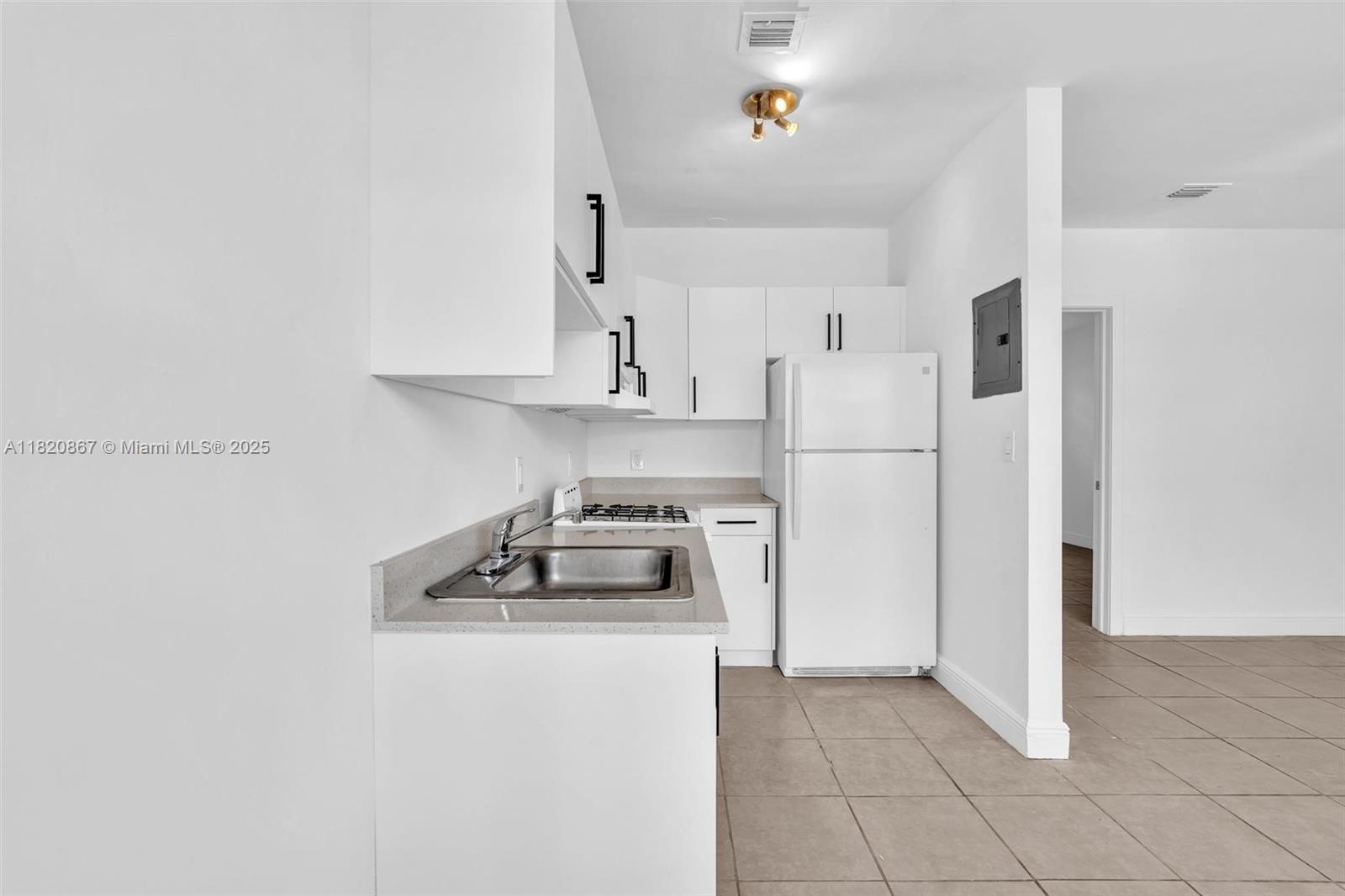 BISCAYNE BCH SUB - Residential Income