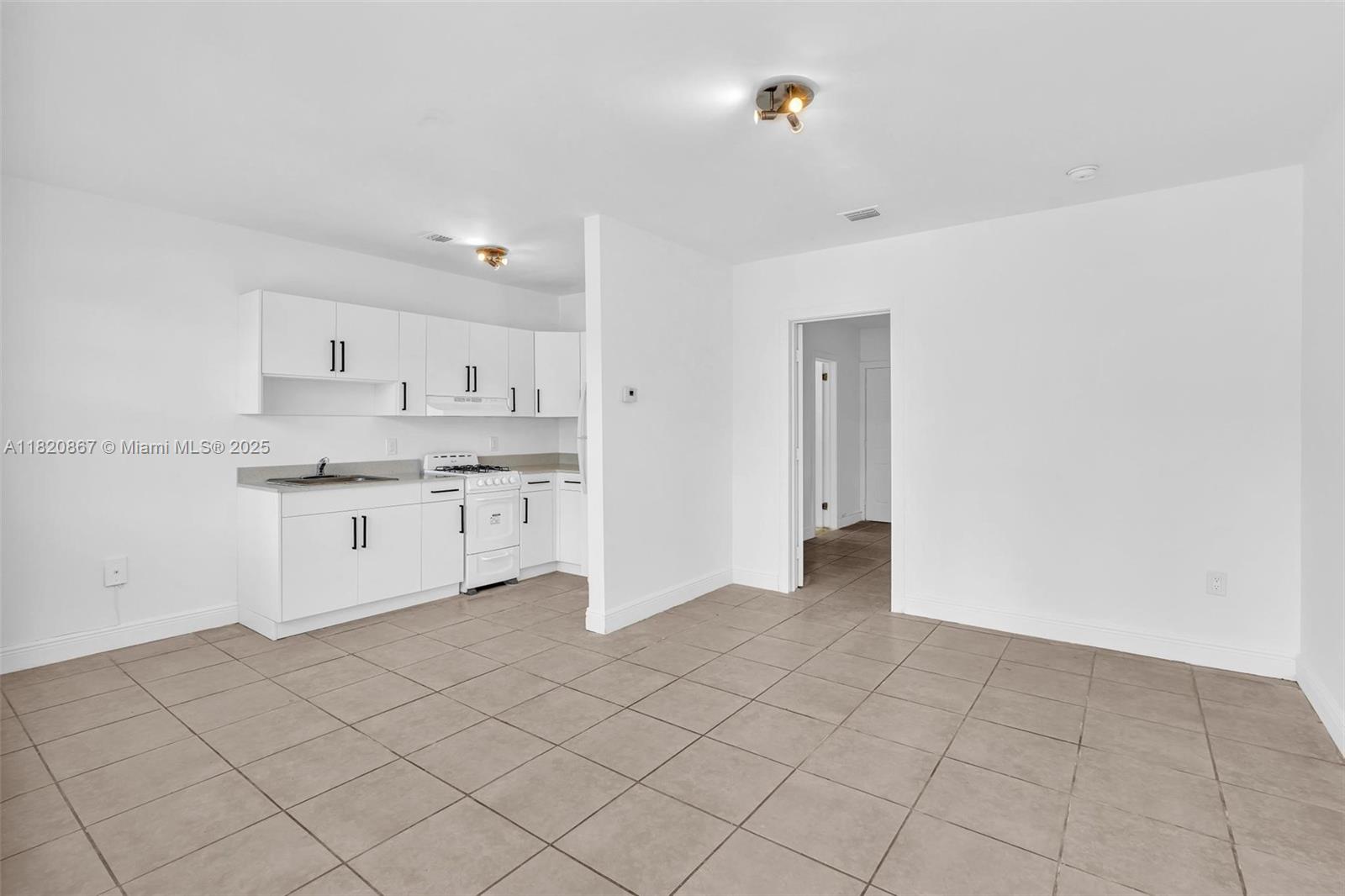 BISCAYNE BCH SUB - Residential Income