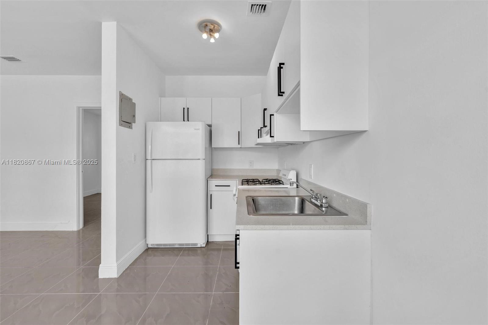 BISCAYNE BCH SUB - Residential Income