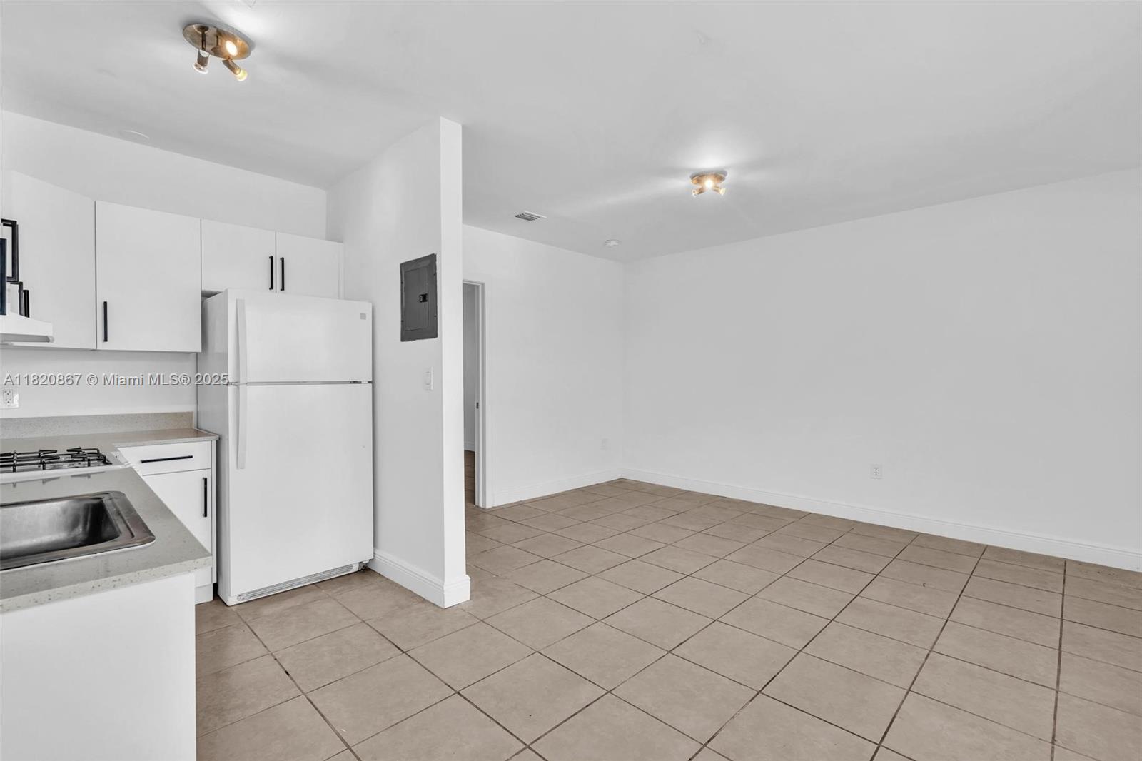 BISCAYNE BCH SUB - Residential Income