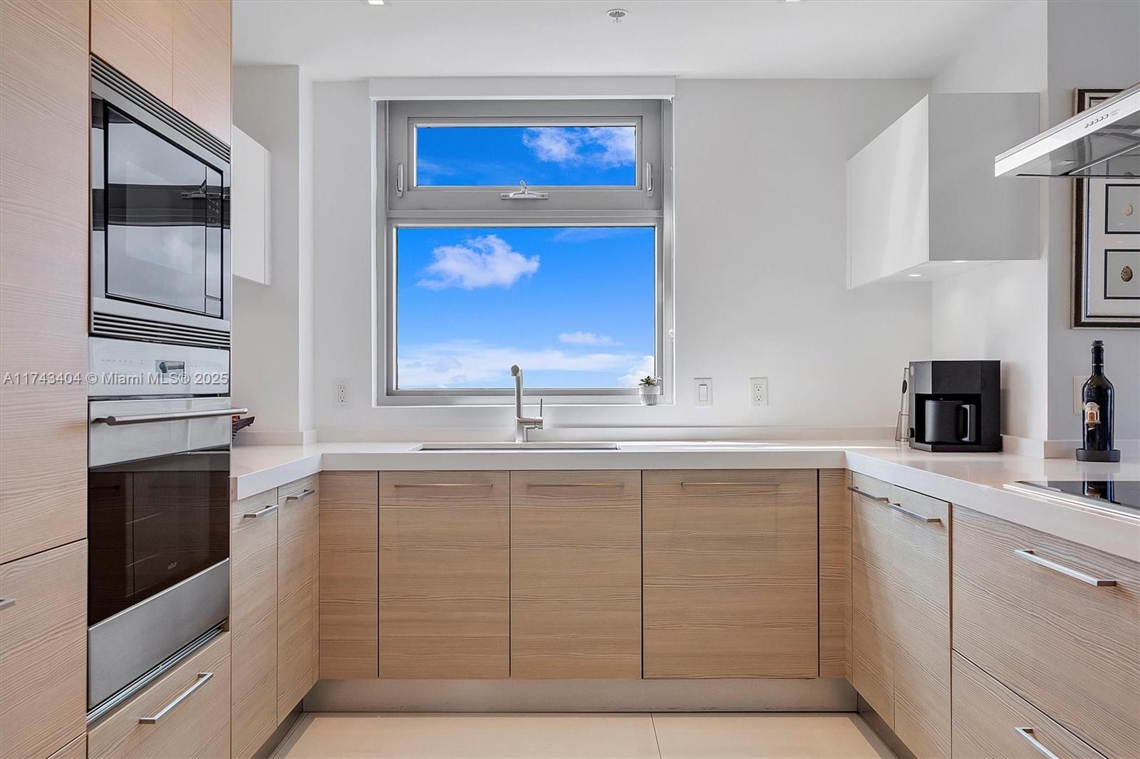 MARINA PALMS RESIDENCES N - Residential