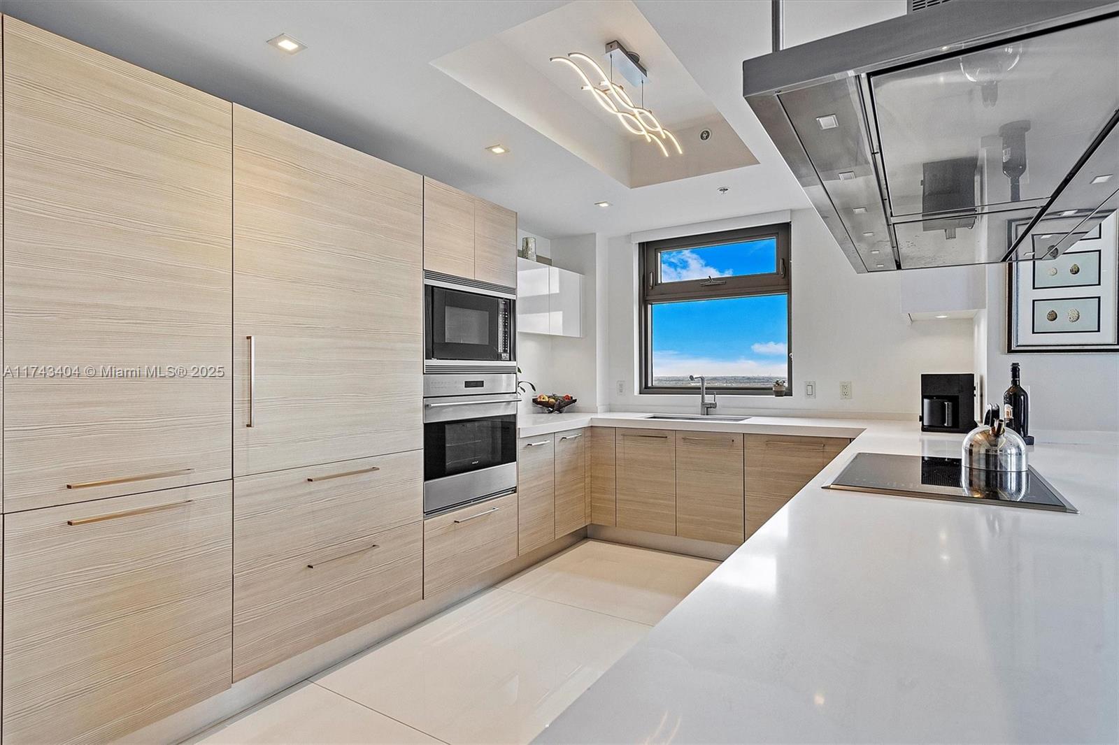 MARINA PALMS RESIDENCES N - Residential