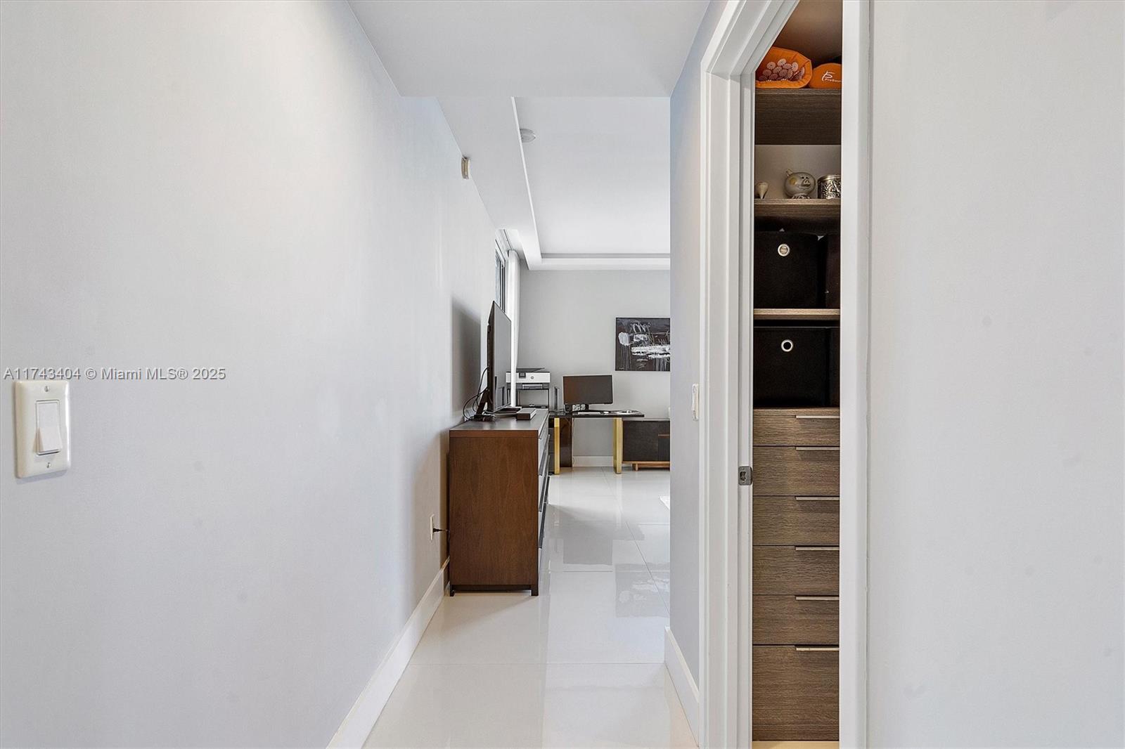 MARINA PALMS RESIDENCES N - Residential