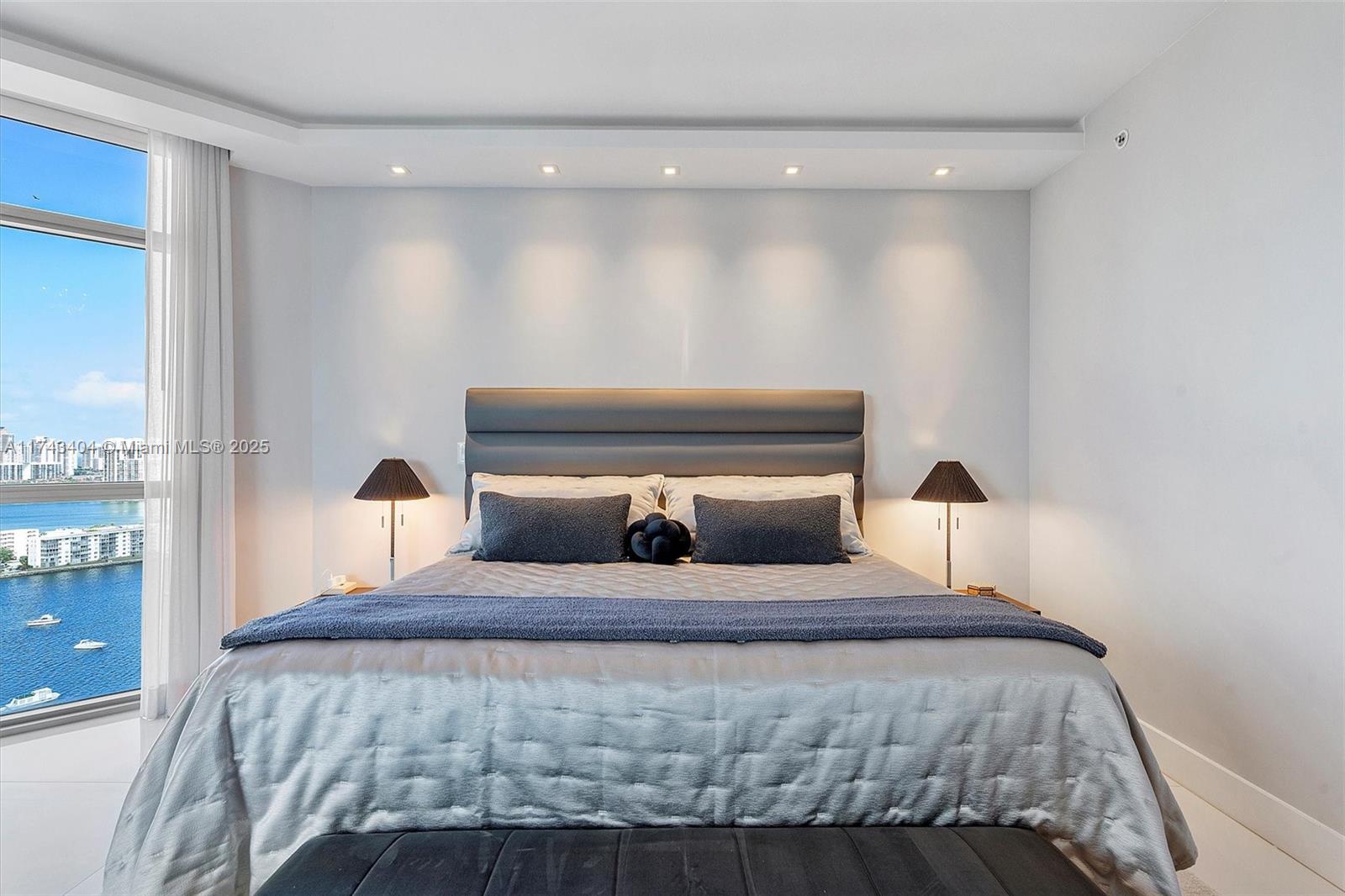 MARINA PALMS RESIDENCES N - Residential