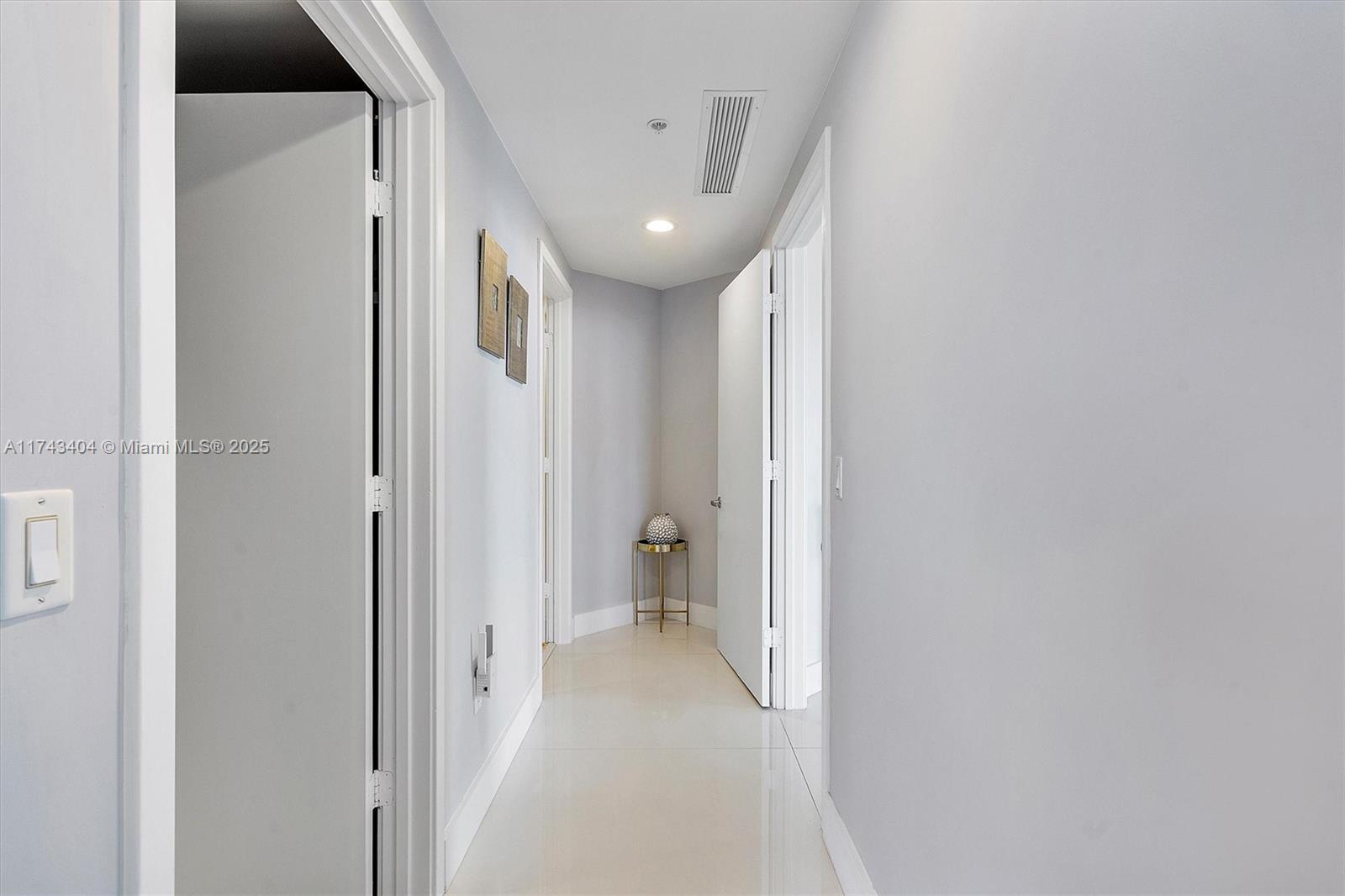 MARINA PALMS RESIDENCES N - Residential