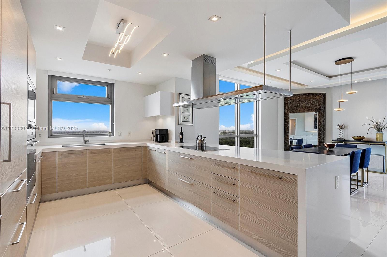 MARINA PALMS RESIDENCES N - Residential