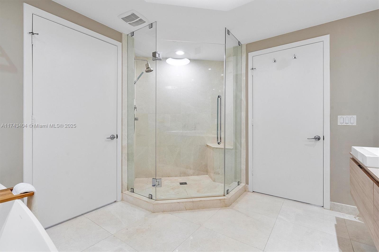 MARINA PALMS RESIDENCES N - Residential