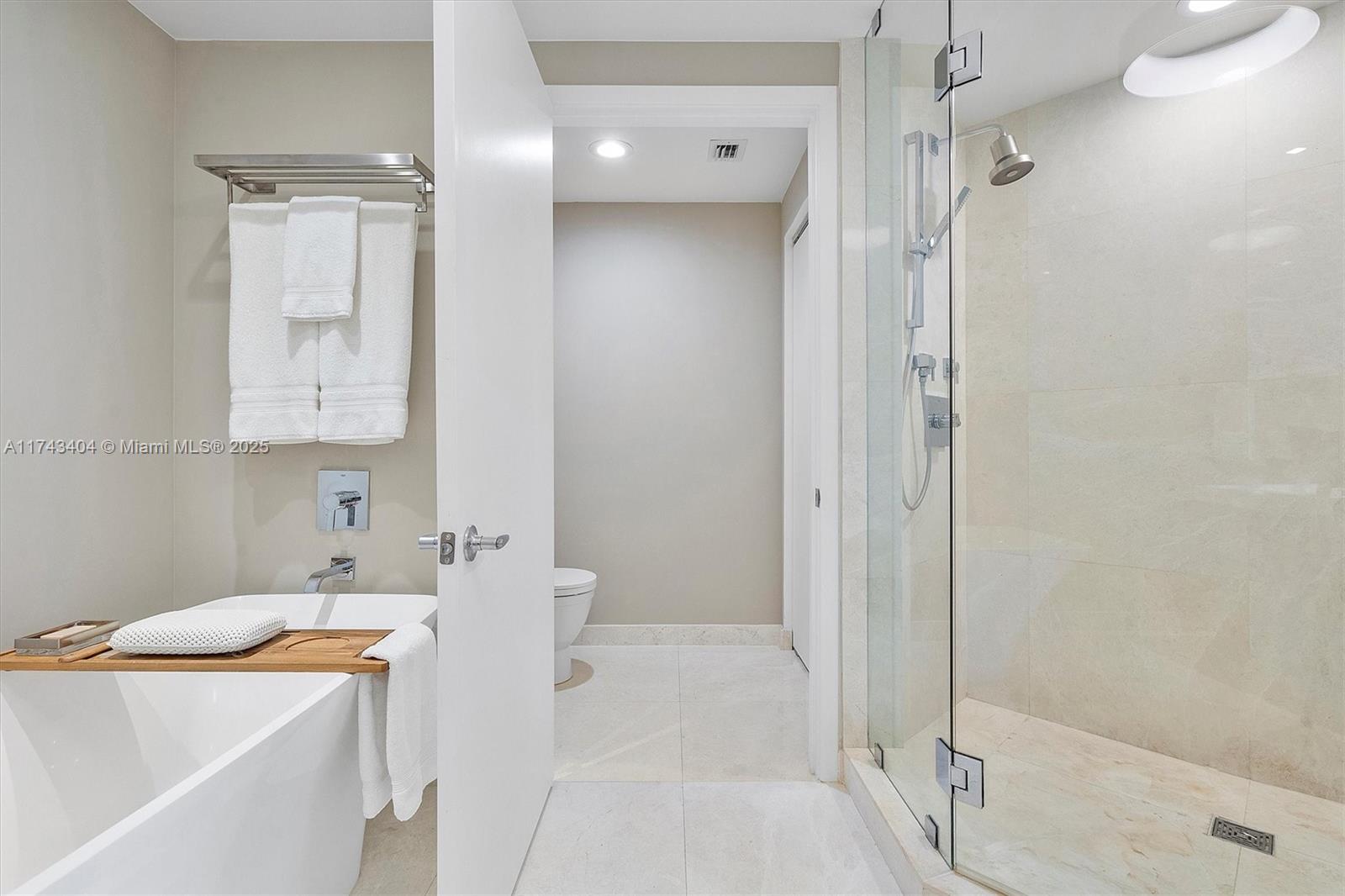 MARINA PALMS RESIDENCES N - Residential