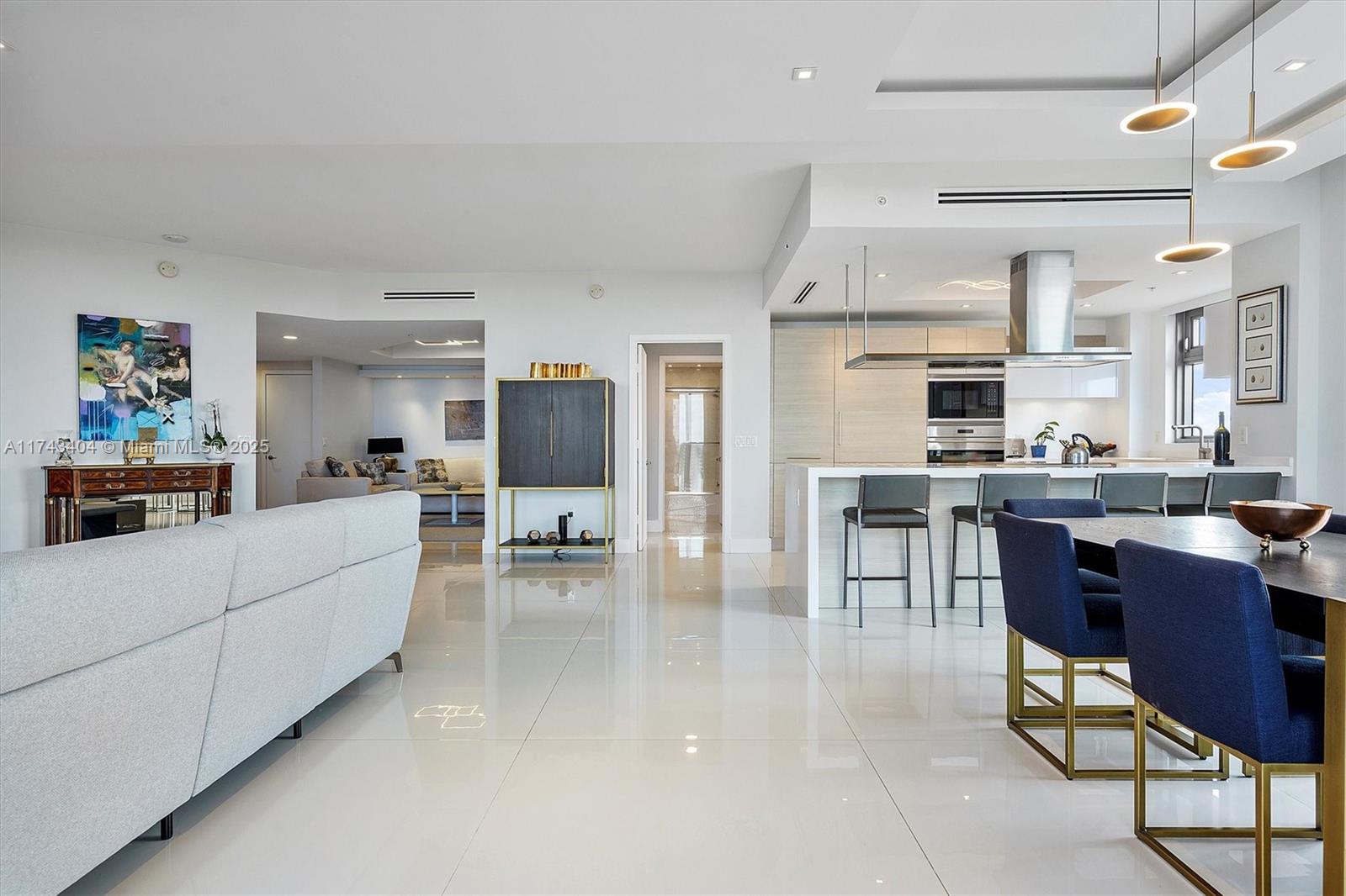 MARINA PALMS RESIDENCES N - Residential