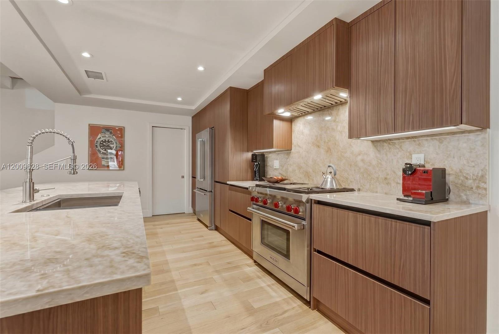 GROVE ENCLAVE CONDO - Residential