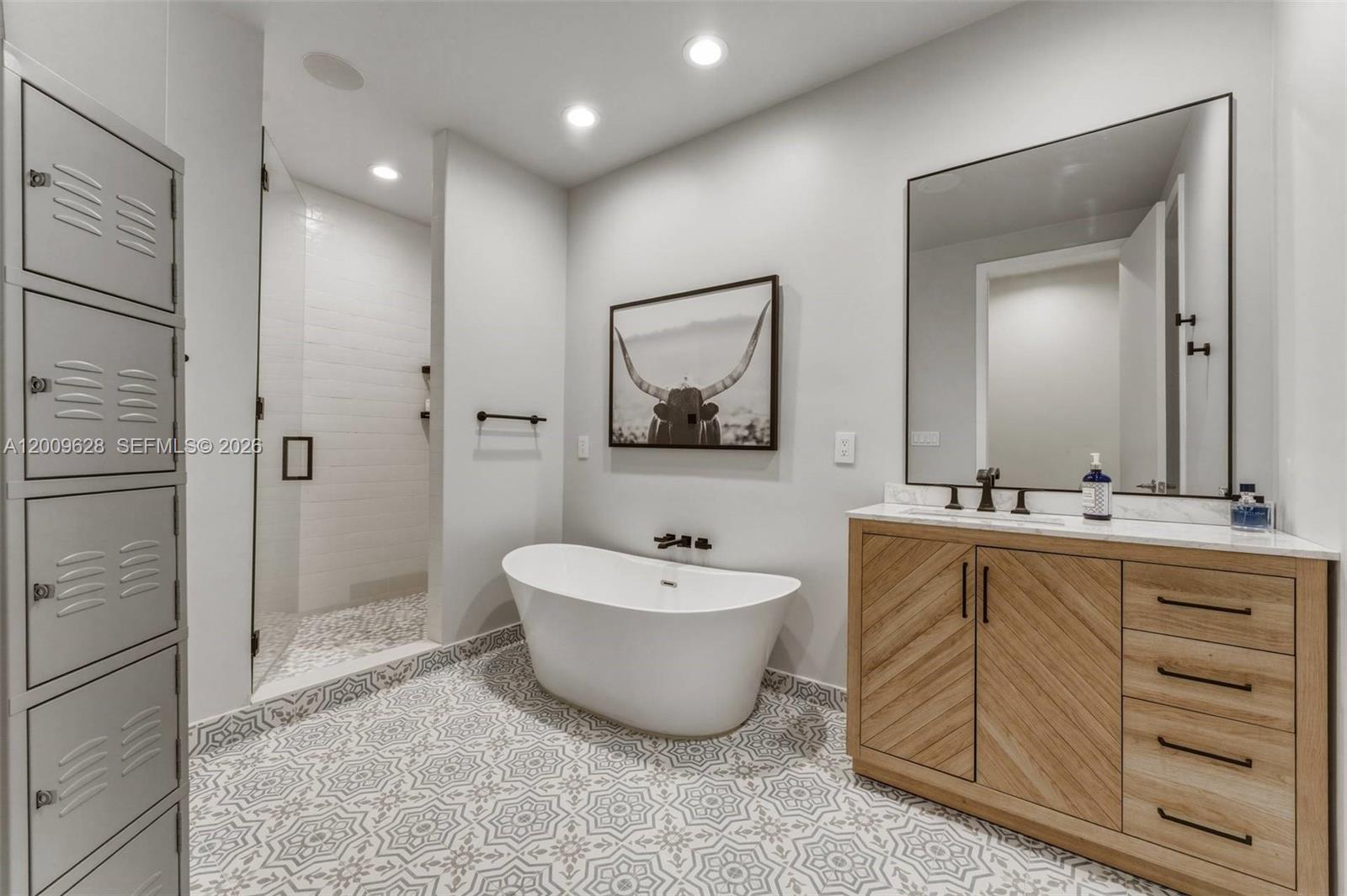 GROVE ENCLAVE CONDO - Residential