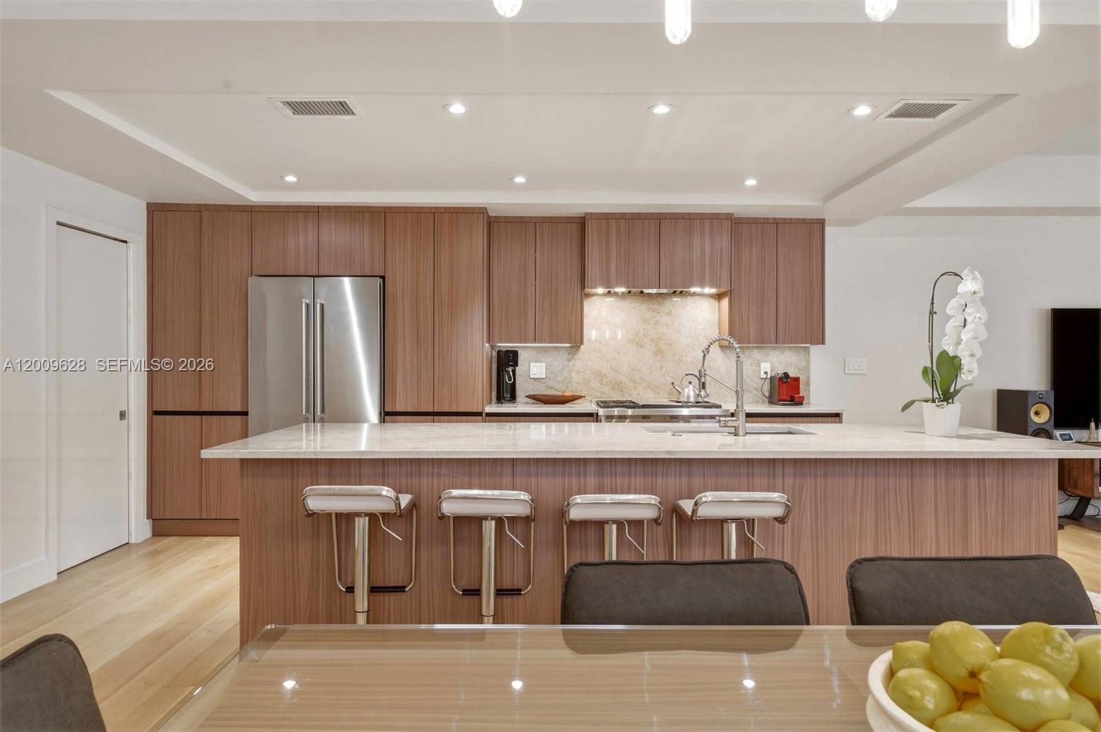 GROVE ENCLAVE CONDO - Residential