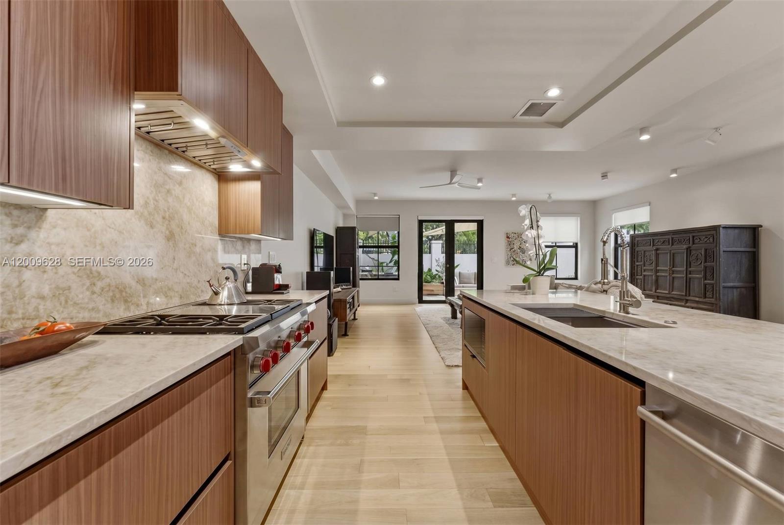 GROVE ENCLAVE CONDO - Residential