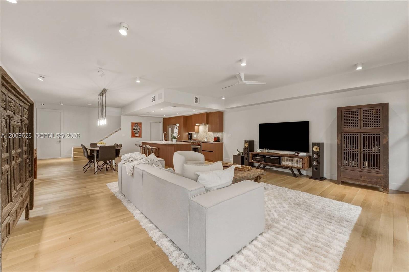 GROVE ENCLAVE CONDO - Residential