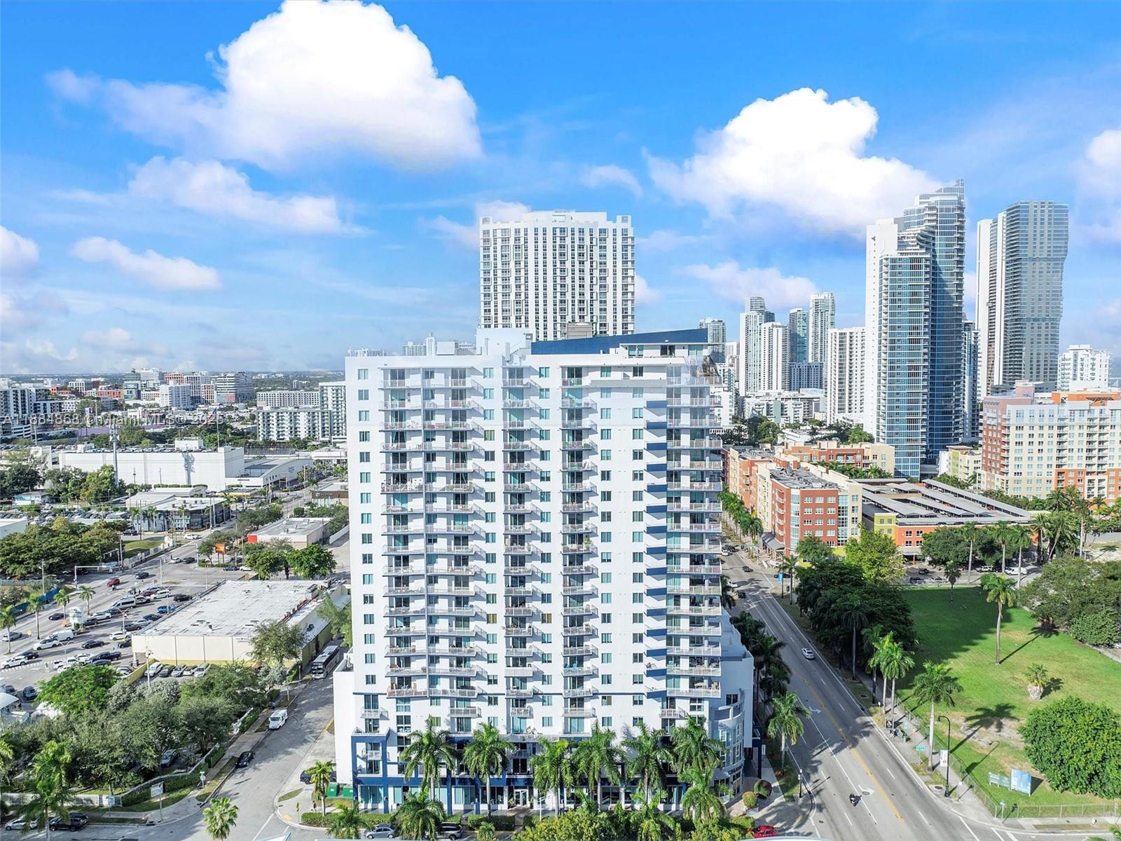 1800 BISCAYNE PLAZA CONDO - Residential