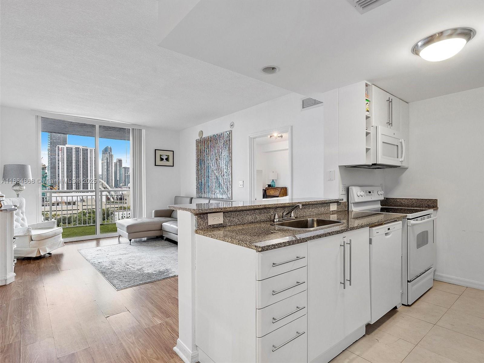 1800 BISCAYNE PLAZA CONDO - Residential