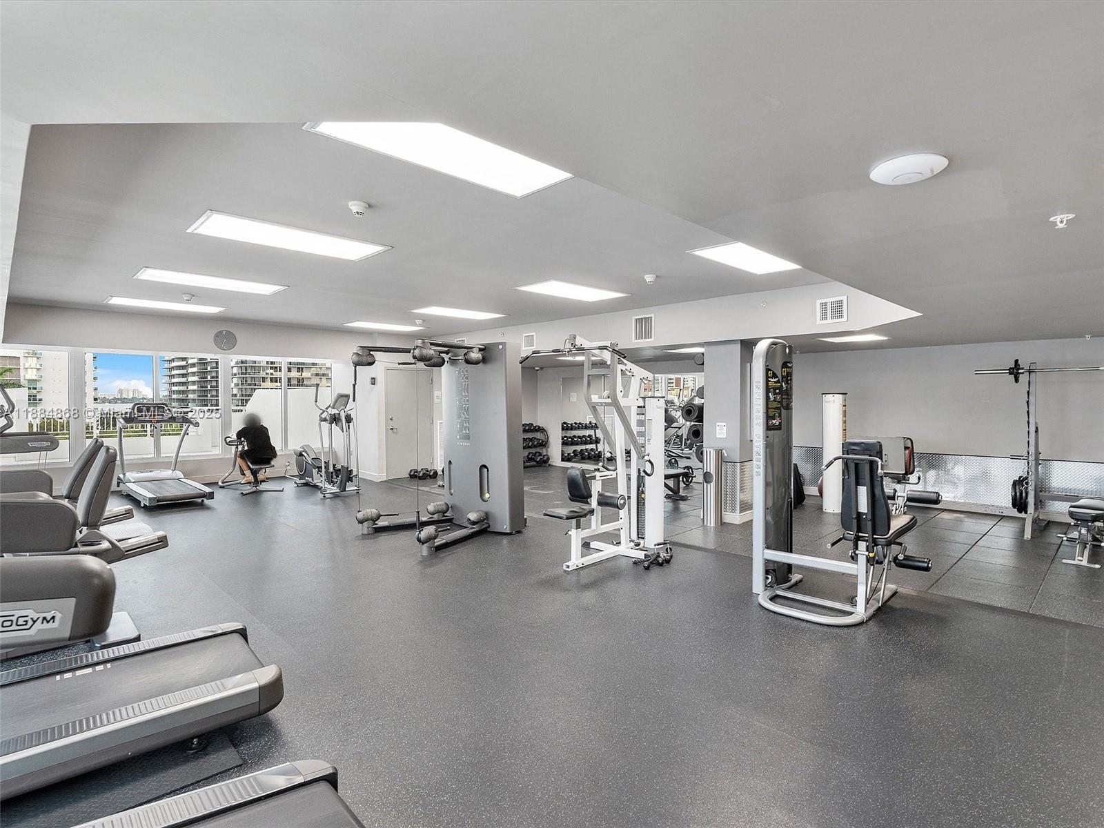 1800 BISCAYNE PLAZA CONDO - Residential