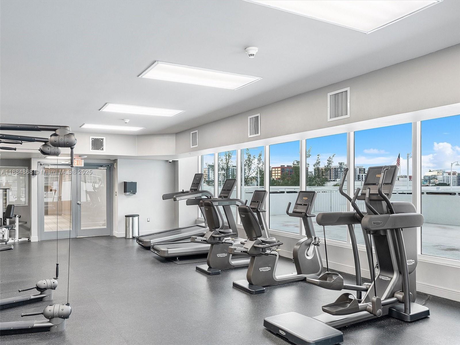 1800 BISCAYNE PLAZA CONDO - Residential