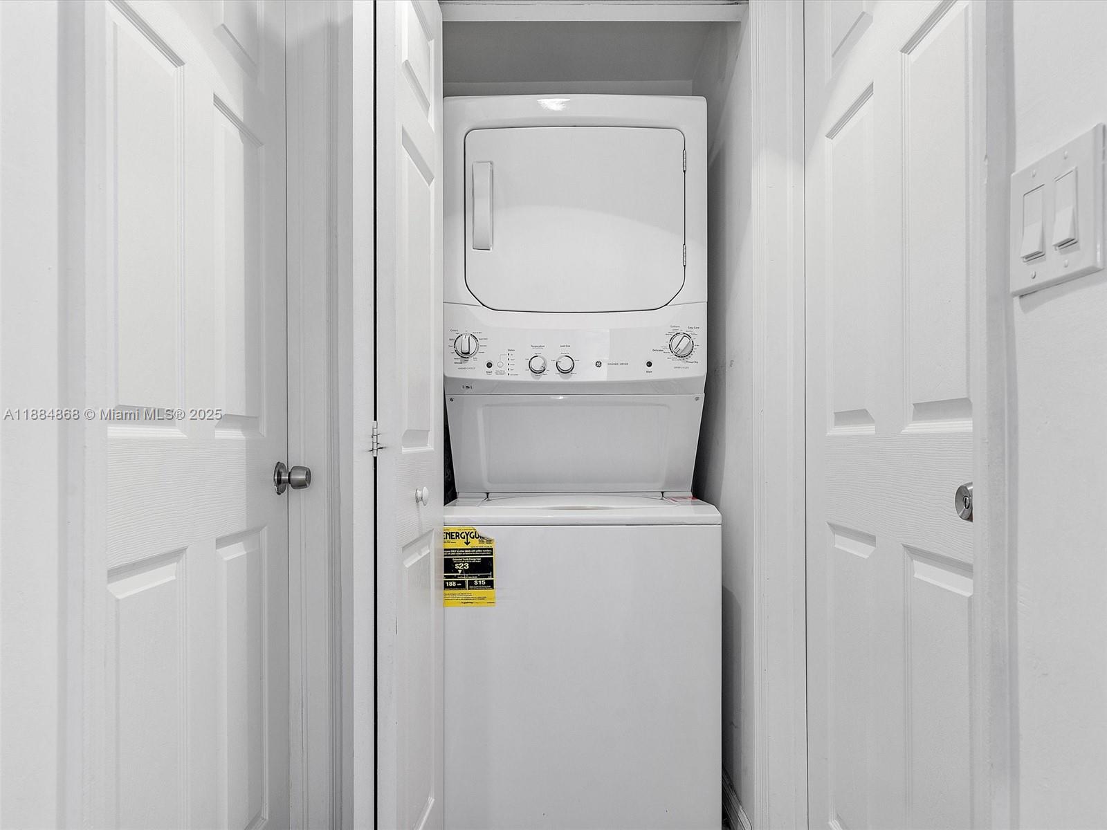 1800 BISCAYNE PLAZA CONDO - Residential