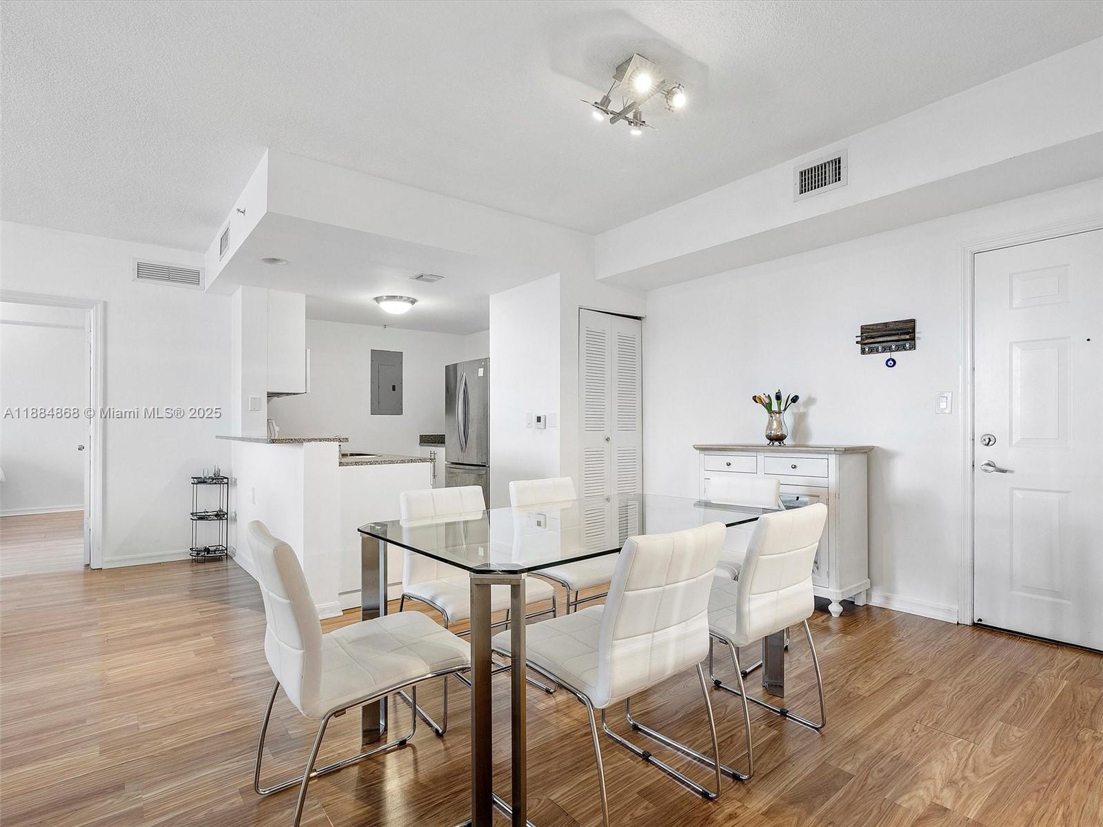 1800 BISCAYNE PLAZA CONDO - Residential