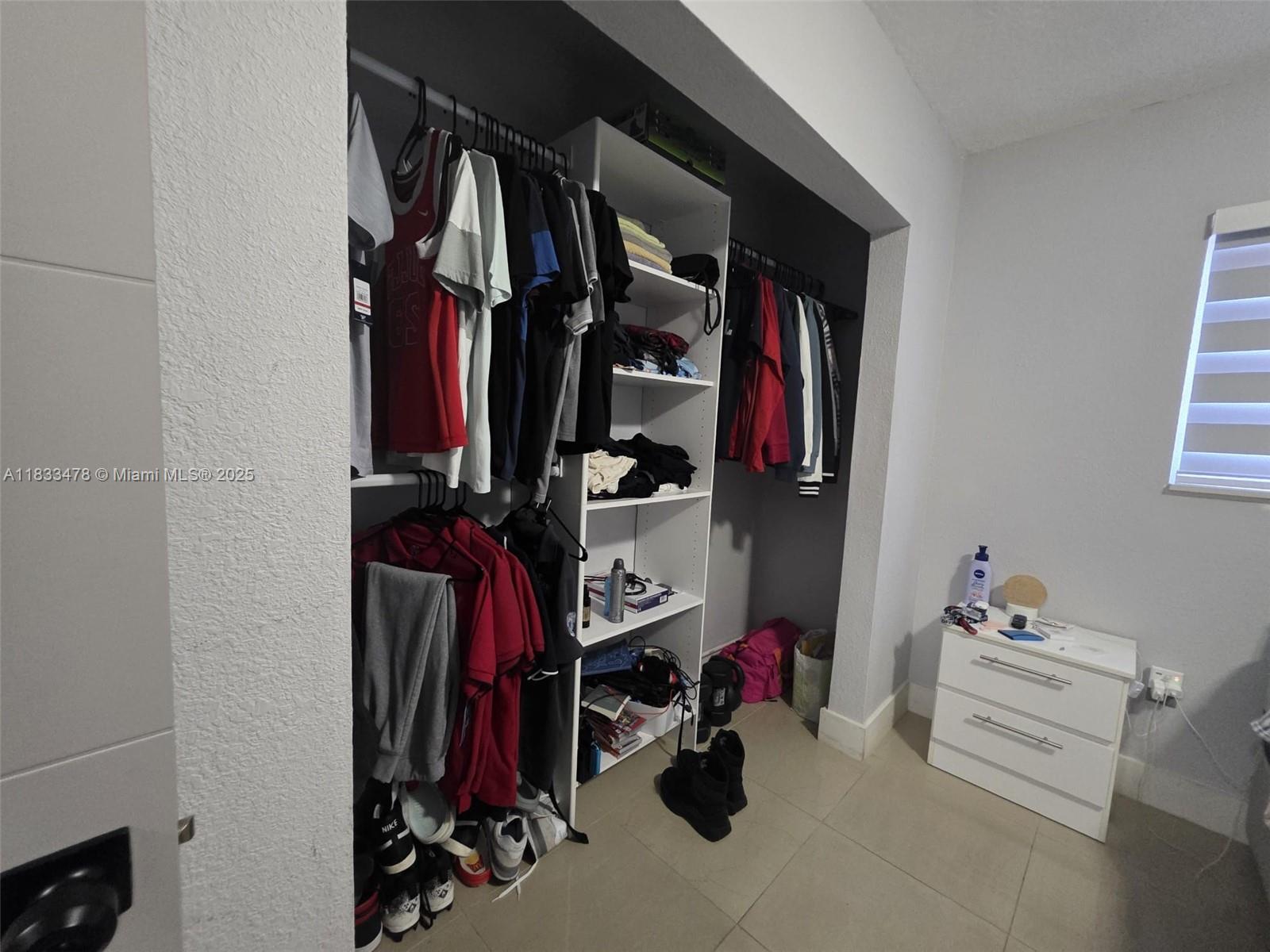 SCOTT LAKE MANOR SEC 3 - Residential