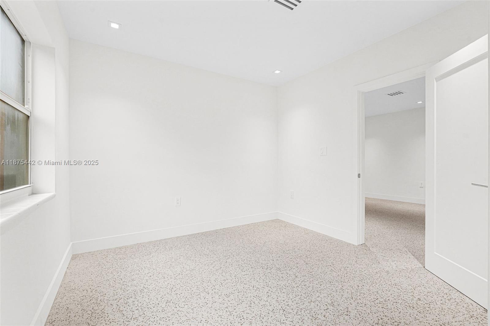 GRIFFINS SUB - Residential Lease