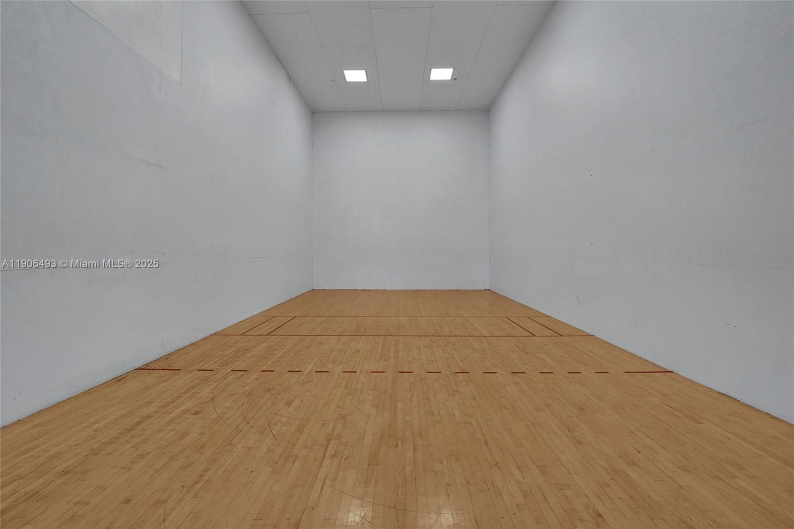 ISLES AT LAGO MAR CONDO - Residential Lease