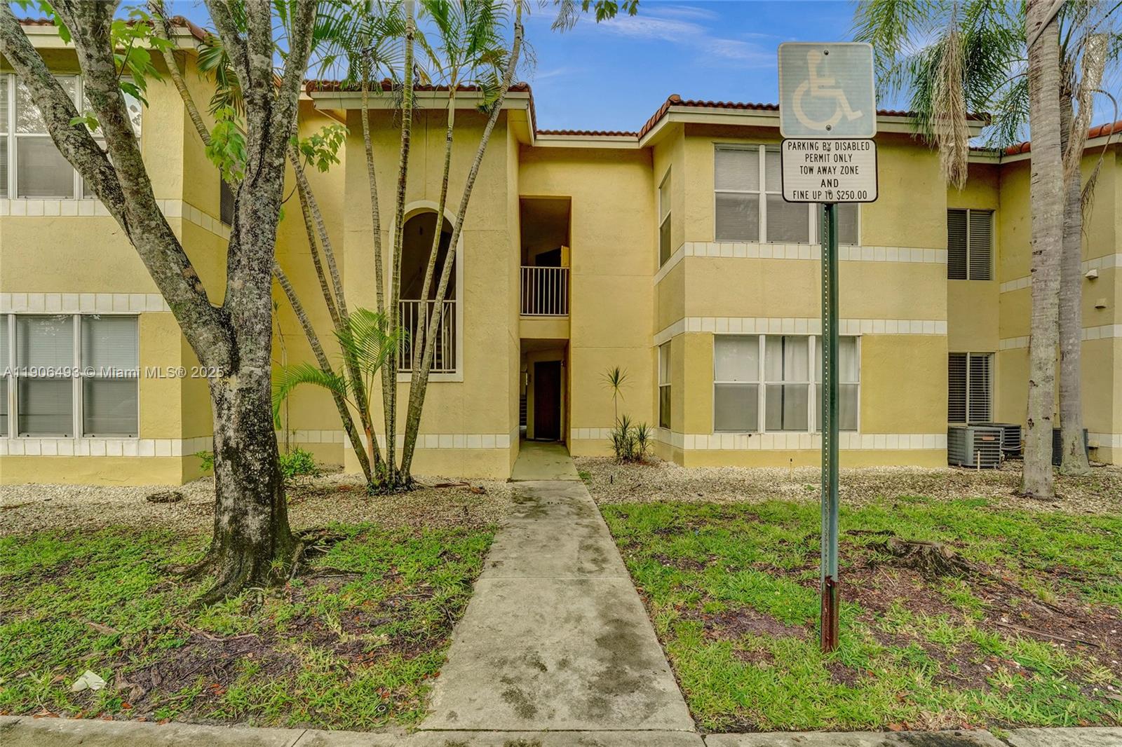 ISLES AT LAGO MAR CONDO - Residential Lease