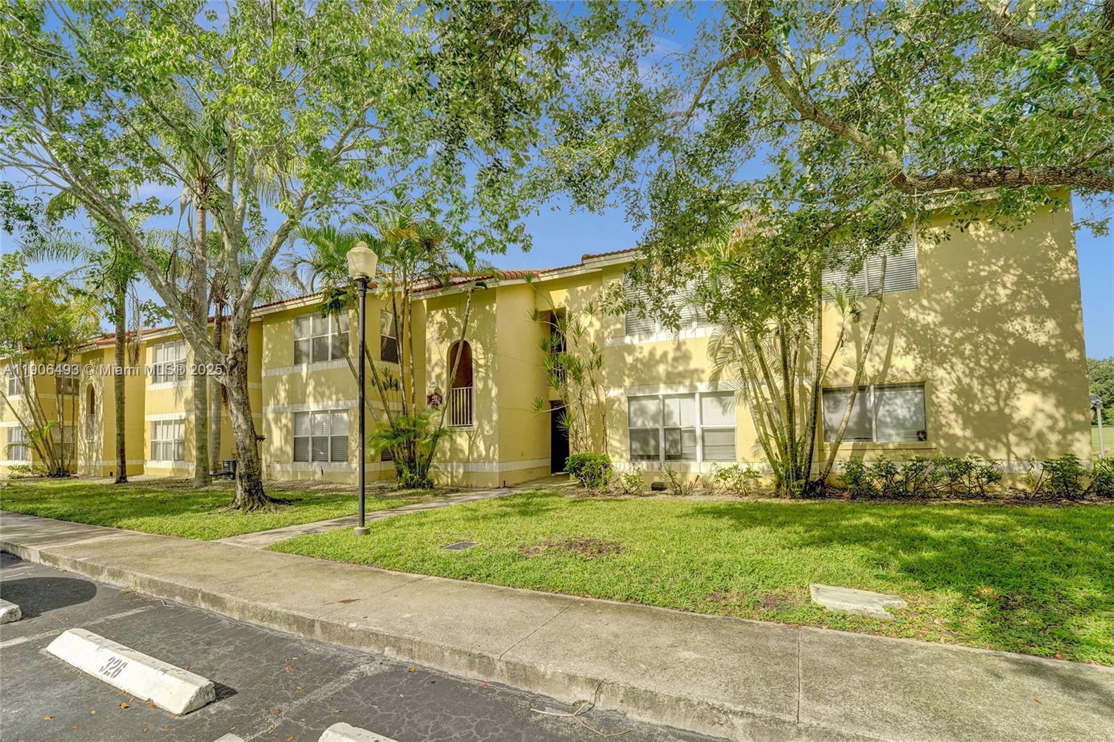 ISLES AT LAGO MAR CONDO - Residential Lease