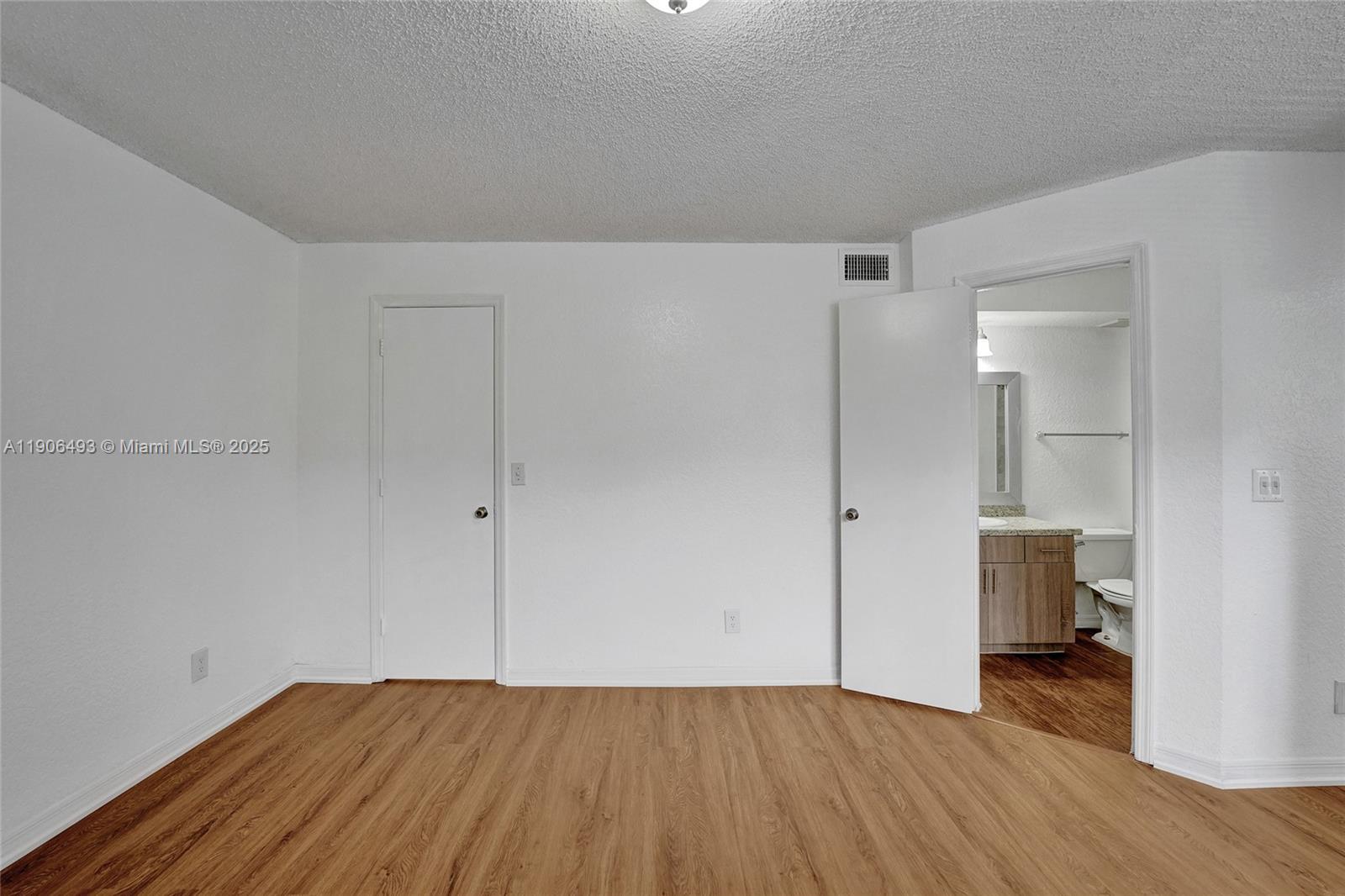 ISLES AT LAGO MAR CONDO - Residential Lease