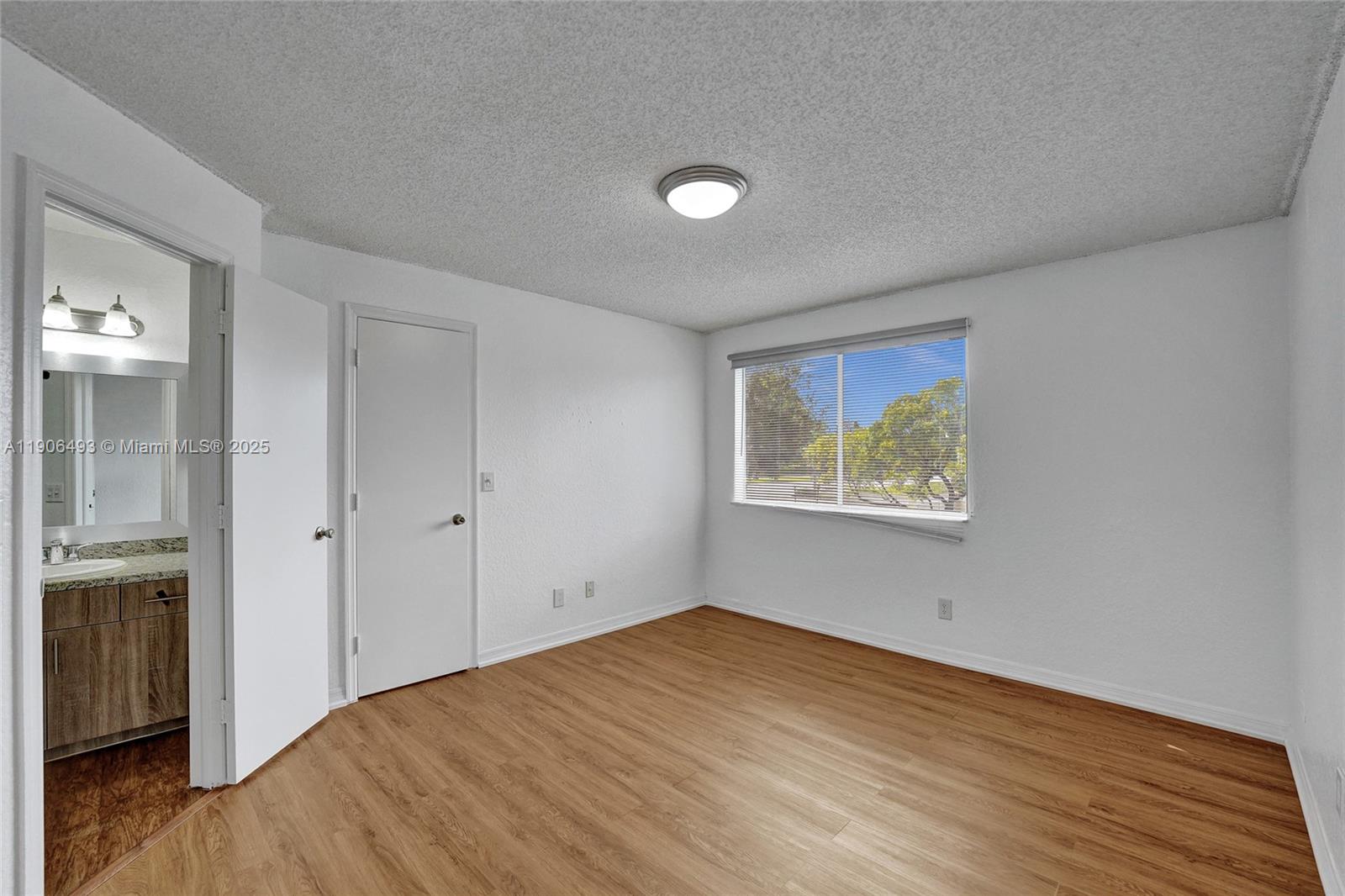 ISLES AT LAGO MAR CONDO - Residential Lease