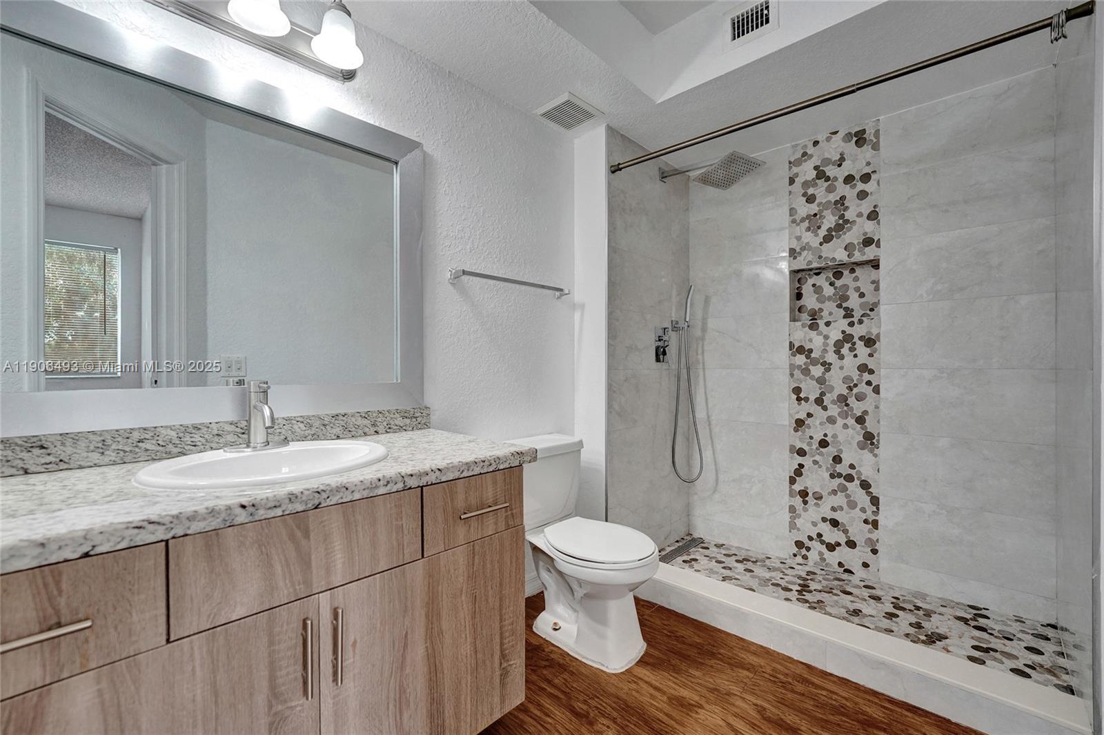 ISLES AT LAGO MAR CONDO - Residential Lease