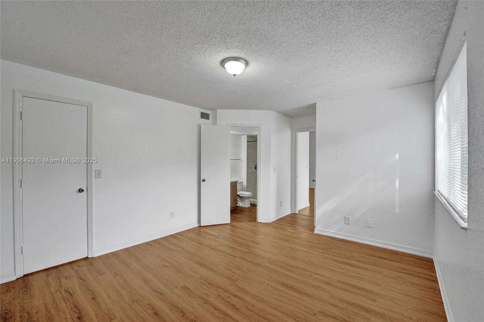 ISLES AT LAGO MAR CONDO - Residential Lease