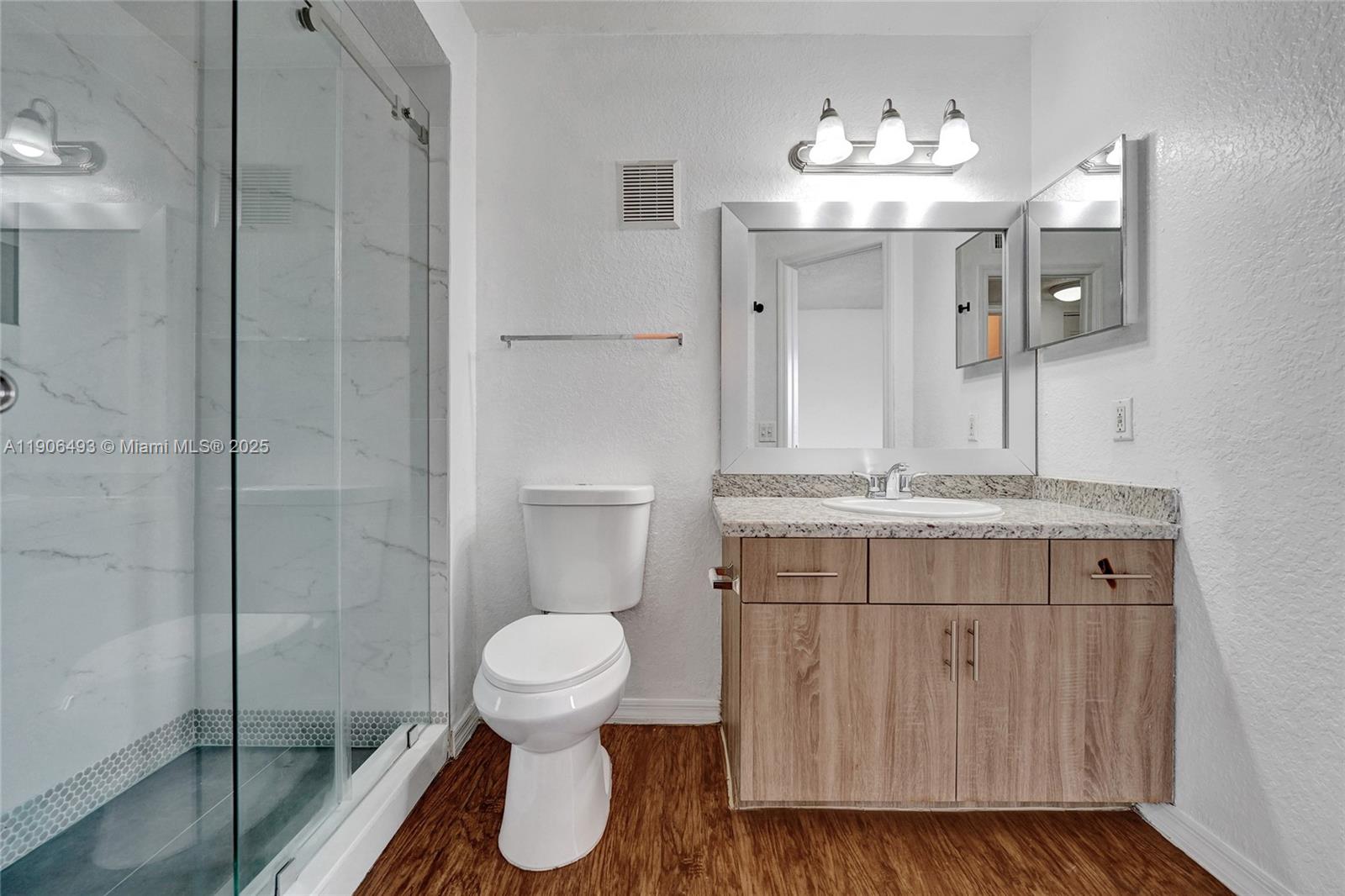 ISLES AT LAGO MAR CONDO - Residential Lease